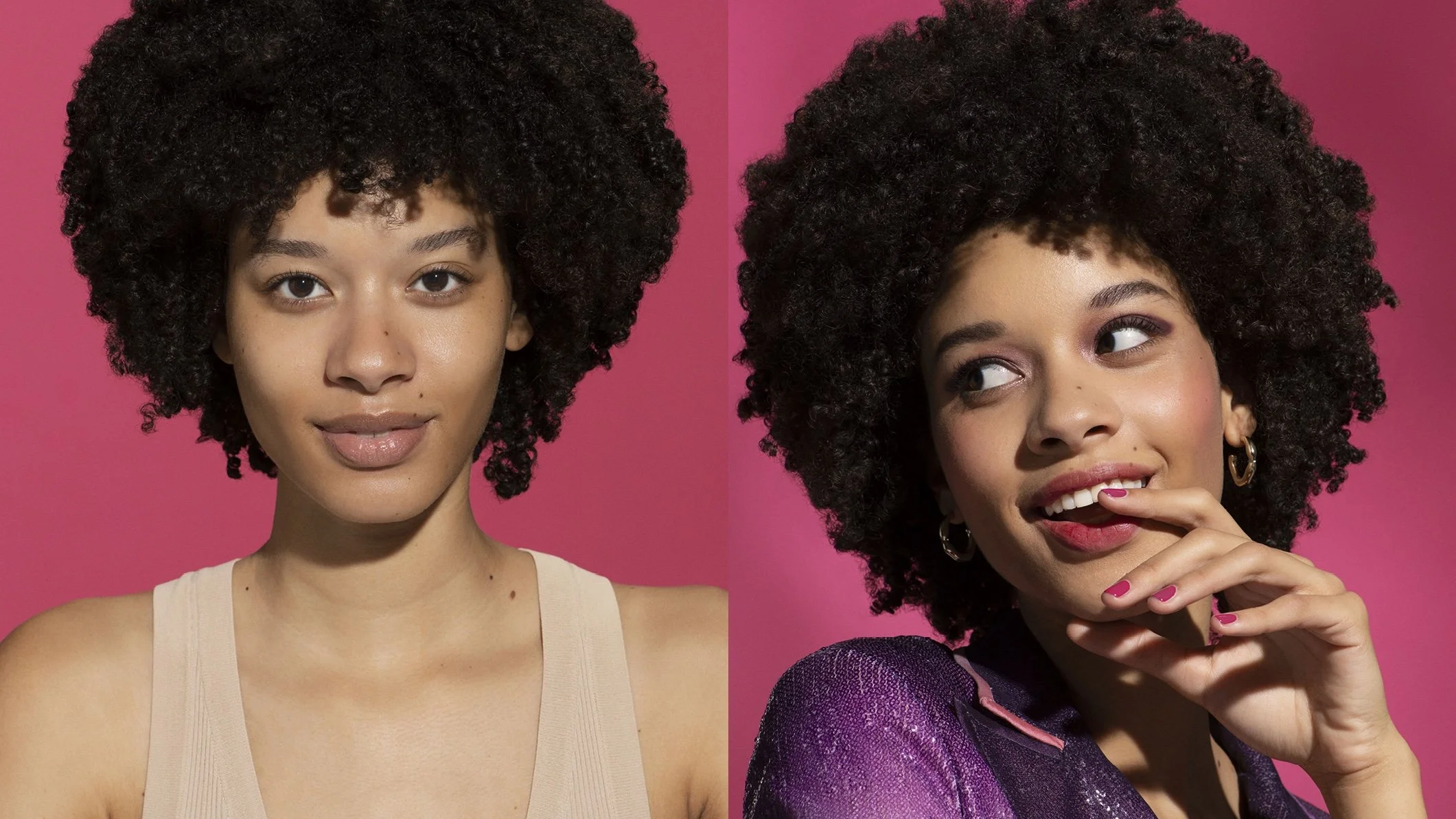 Une femme avec de cheveux bouclés noirs, portant un haut beige sur fond rose
