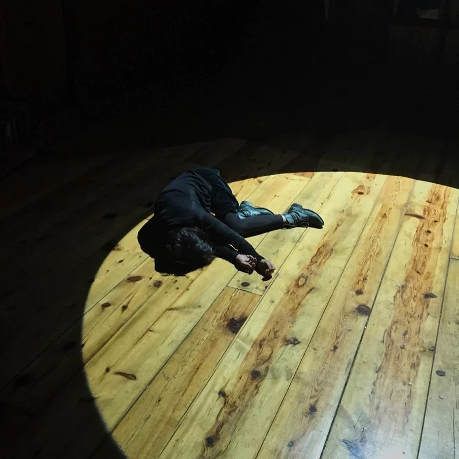 Hace un a&ntilde;o hicimos este video para @fregeband 🖤🎬 VIsita nuestra p&aacute;gina web para ver m&aacute;s 🎬
-
-
-
-
-
#produccion #video #musicvideo #productioncompany 
#director #editor #photography #videoproducer #videoproduction #purpuradet