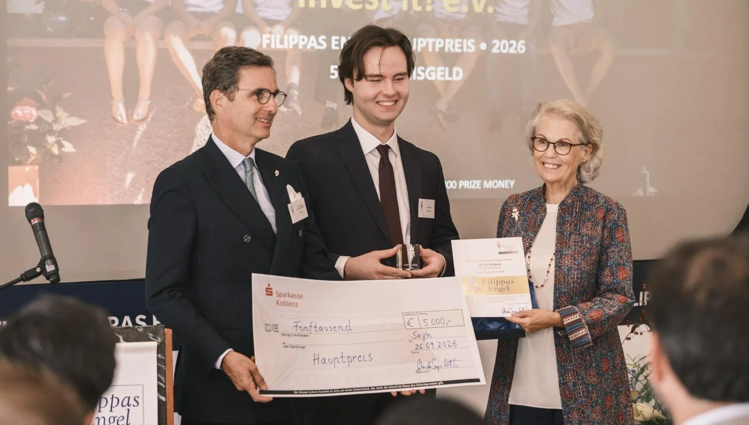 Otis Mohr (Invest it! e.V.) erhält den Hauptpreis Filippas Engel 2026 auf Schloss Sayn