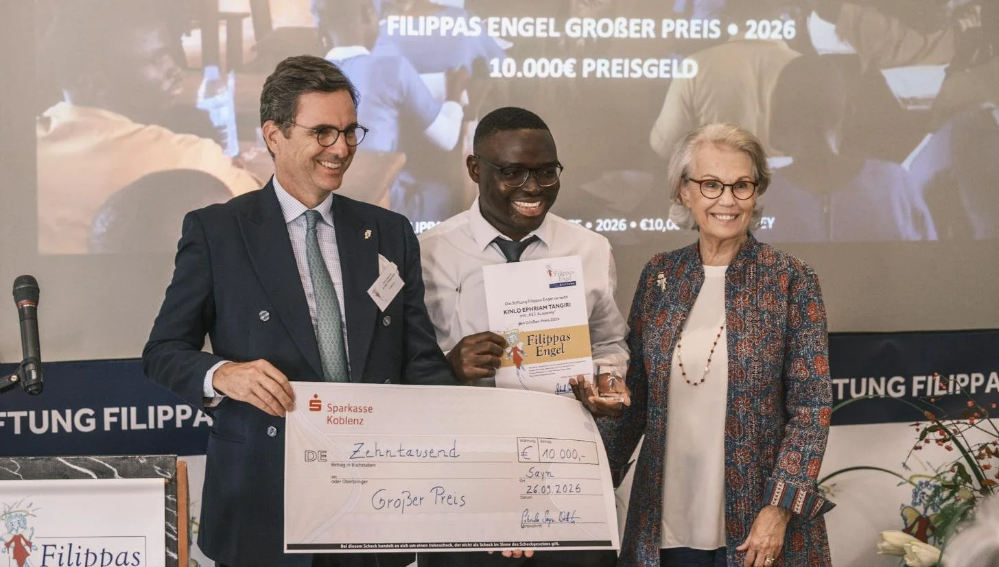 Kinlo Ephriam Tangiri erhält den Großen Preis Filippas Engel 2026 auf Schloss Sayn