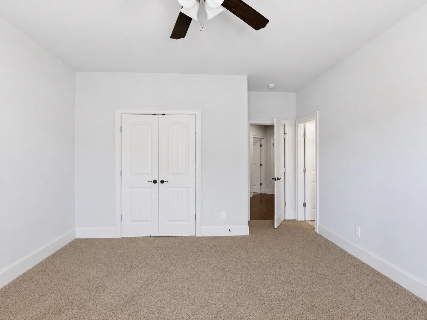 Bedroom .jpeg