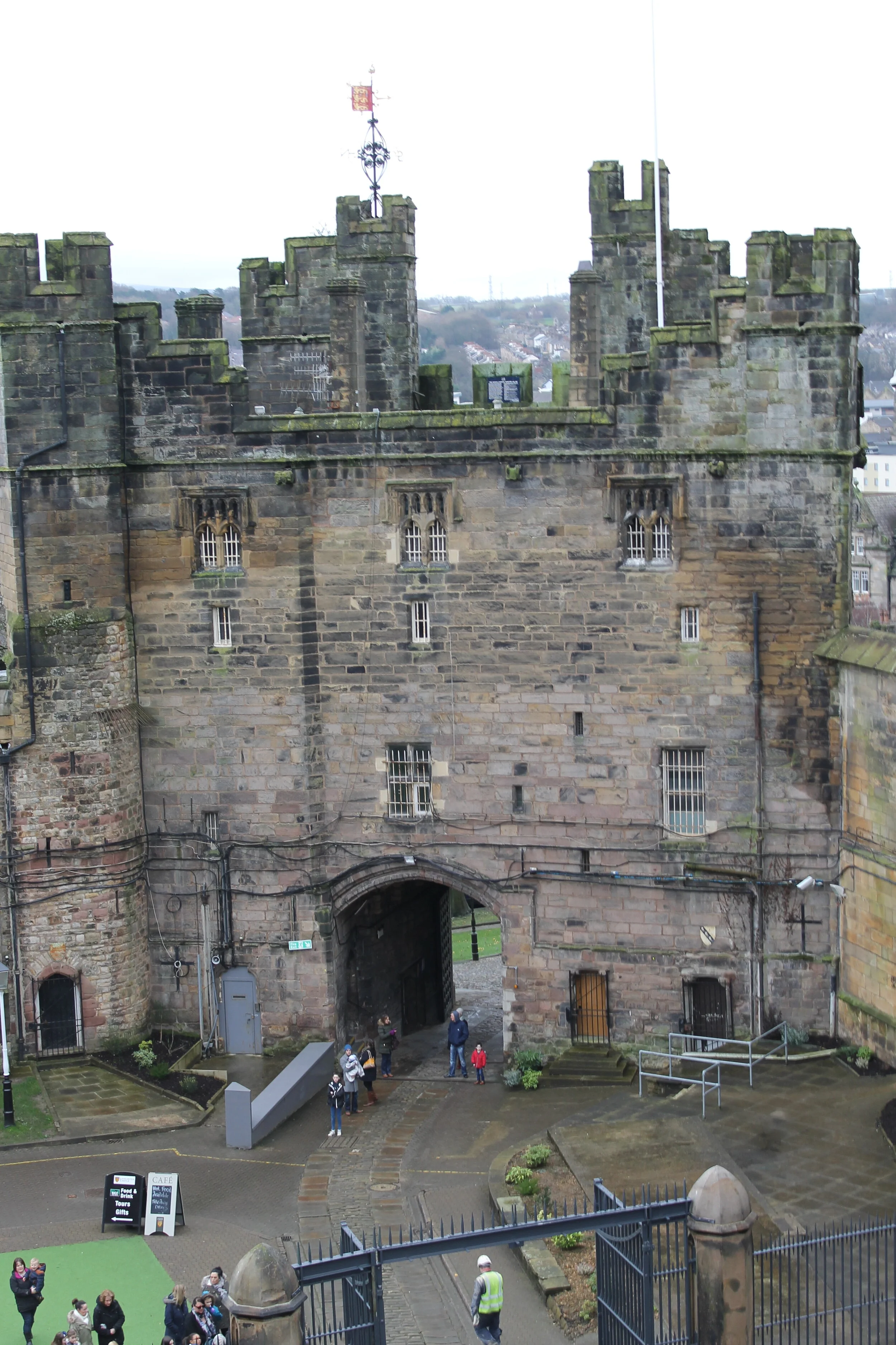 Restoring steel windows at Lancaster Castle