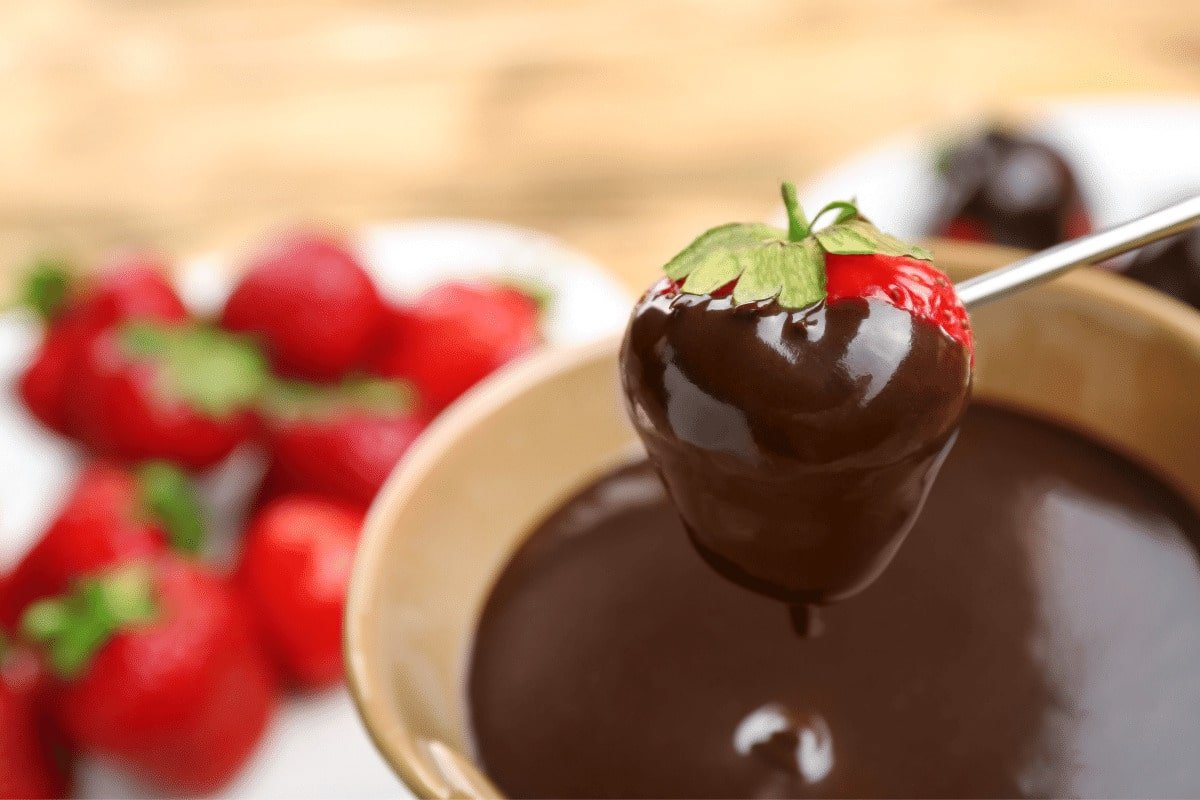 Spicy Dark Chocolate Yoghurt Dip