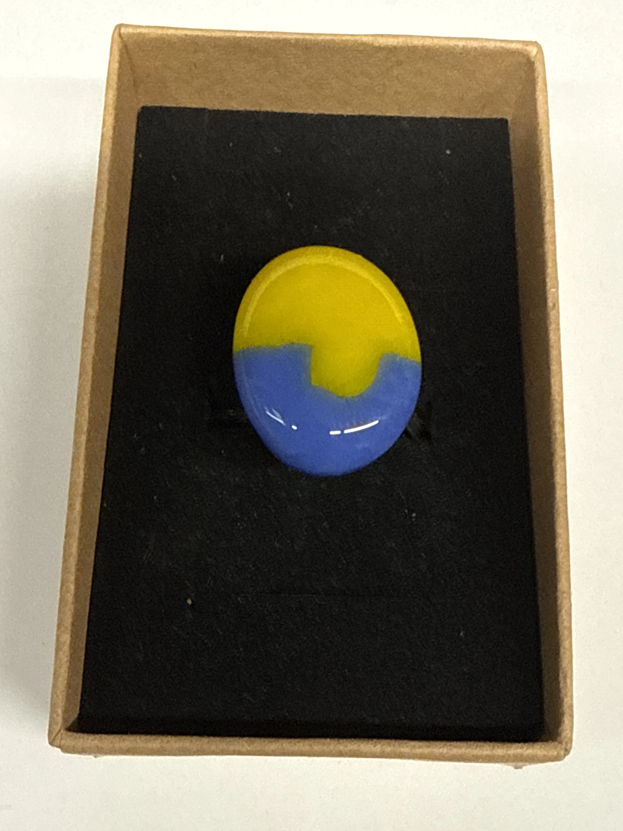 Oval shape ring Blue and Yellow