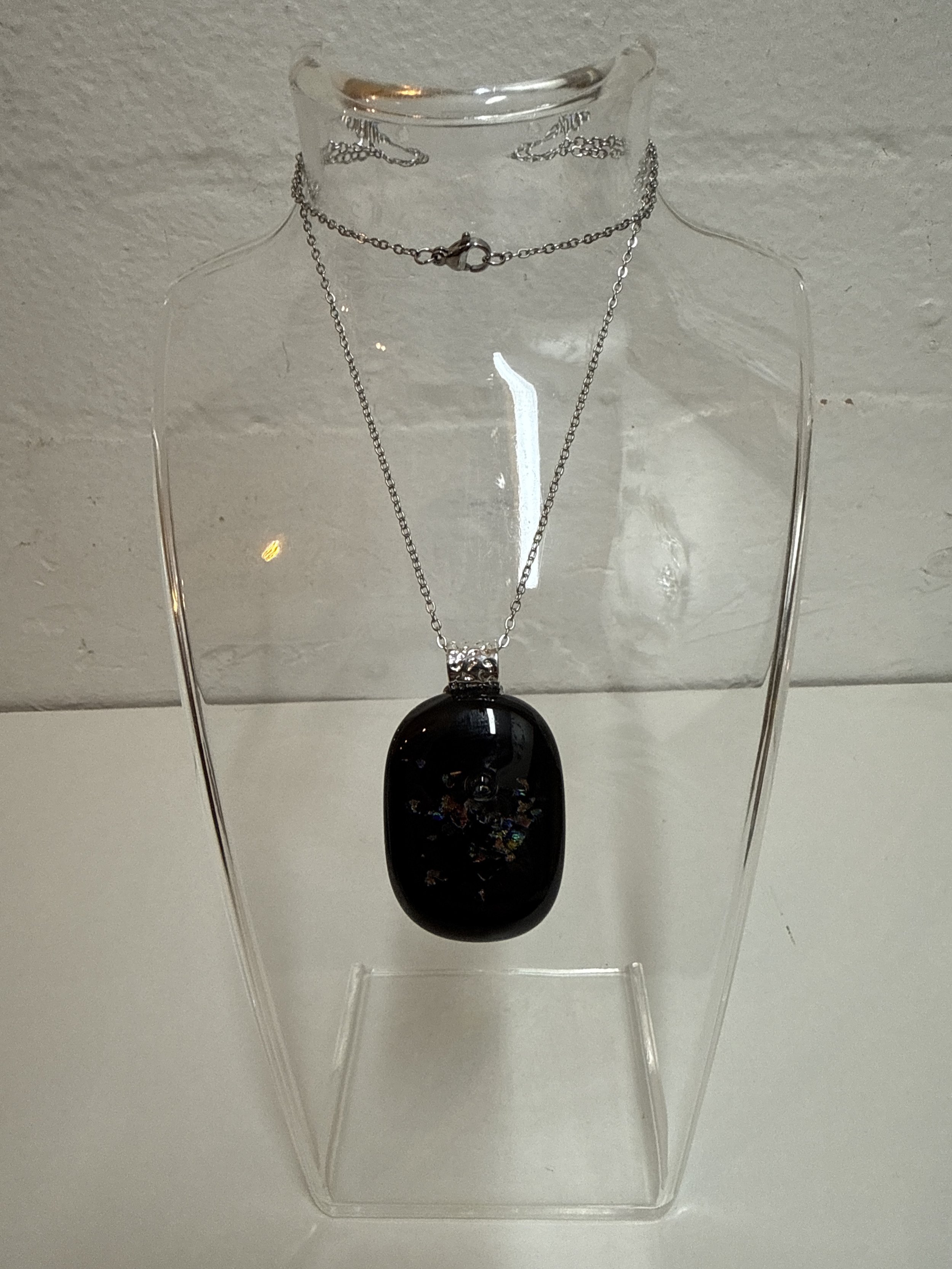 Artisan Pendant black Dicriohic speckles