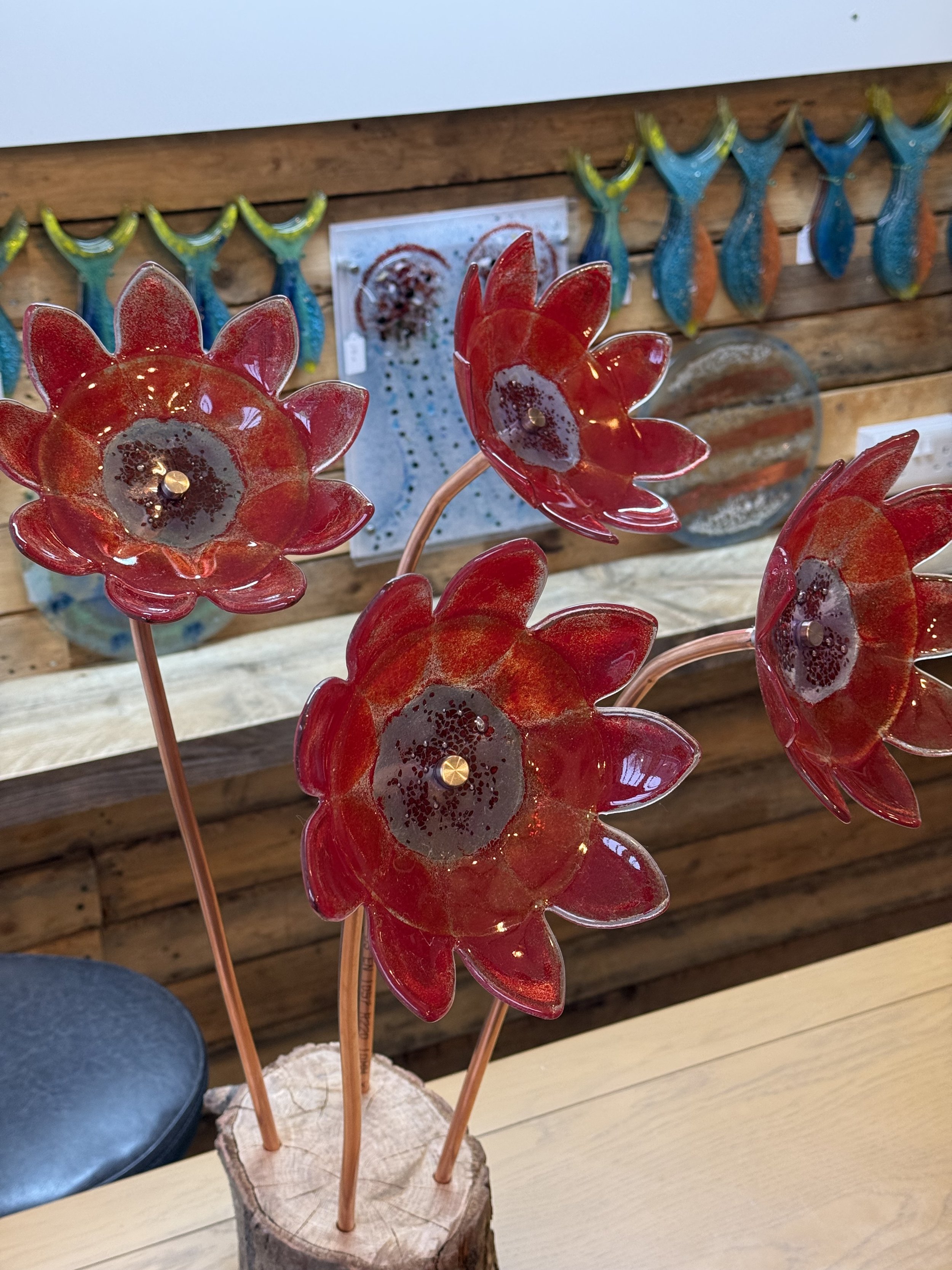 Glass fused flower set of four red