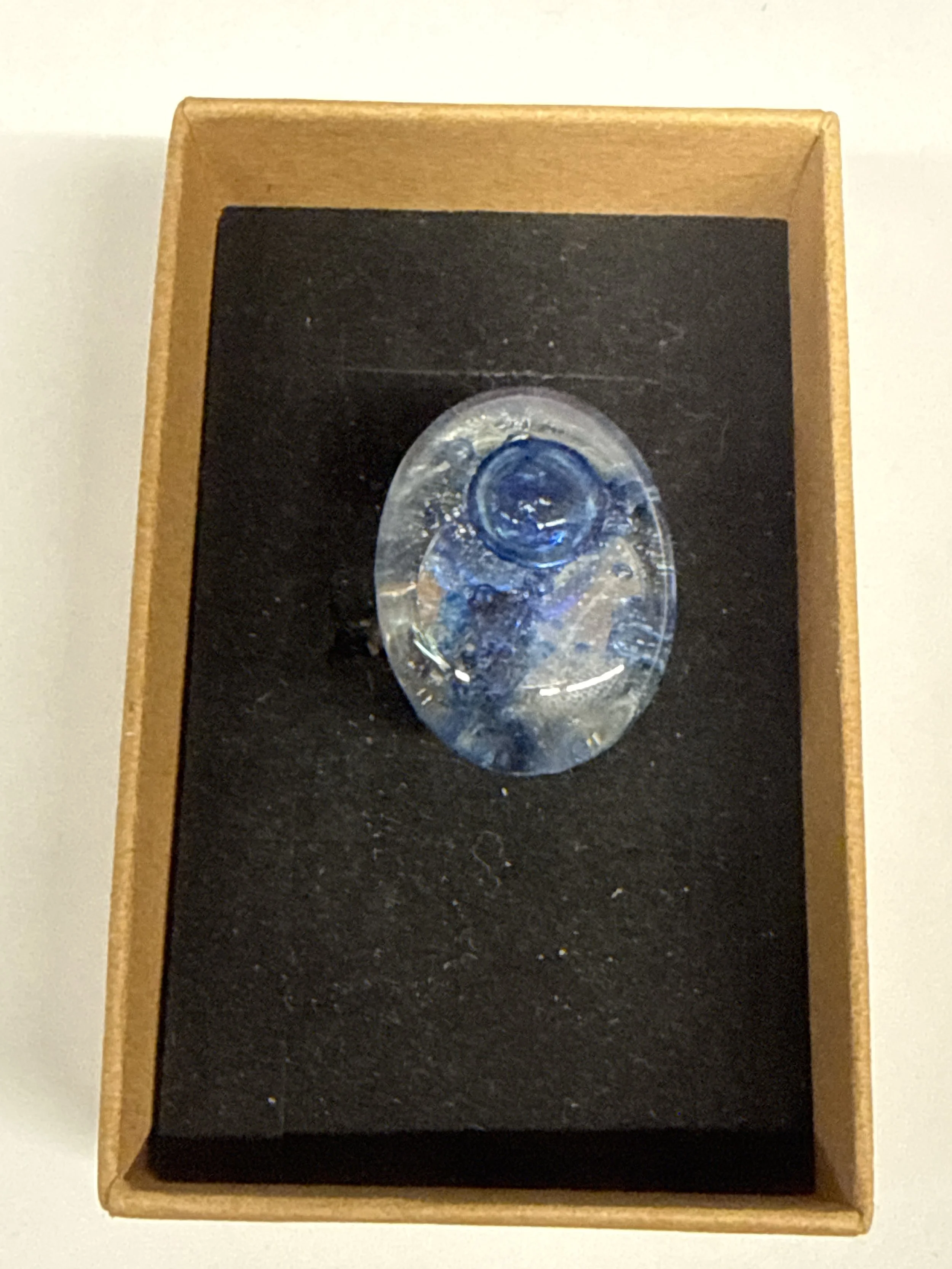 Oval shape ring Clear with bubbles