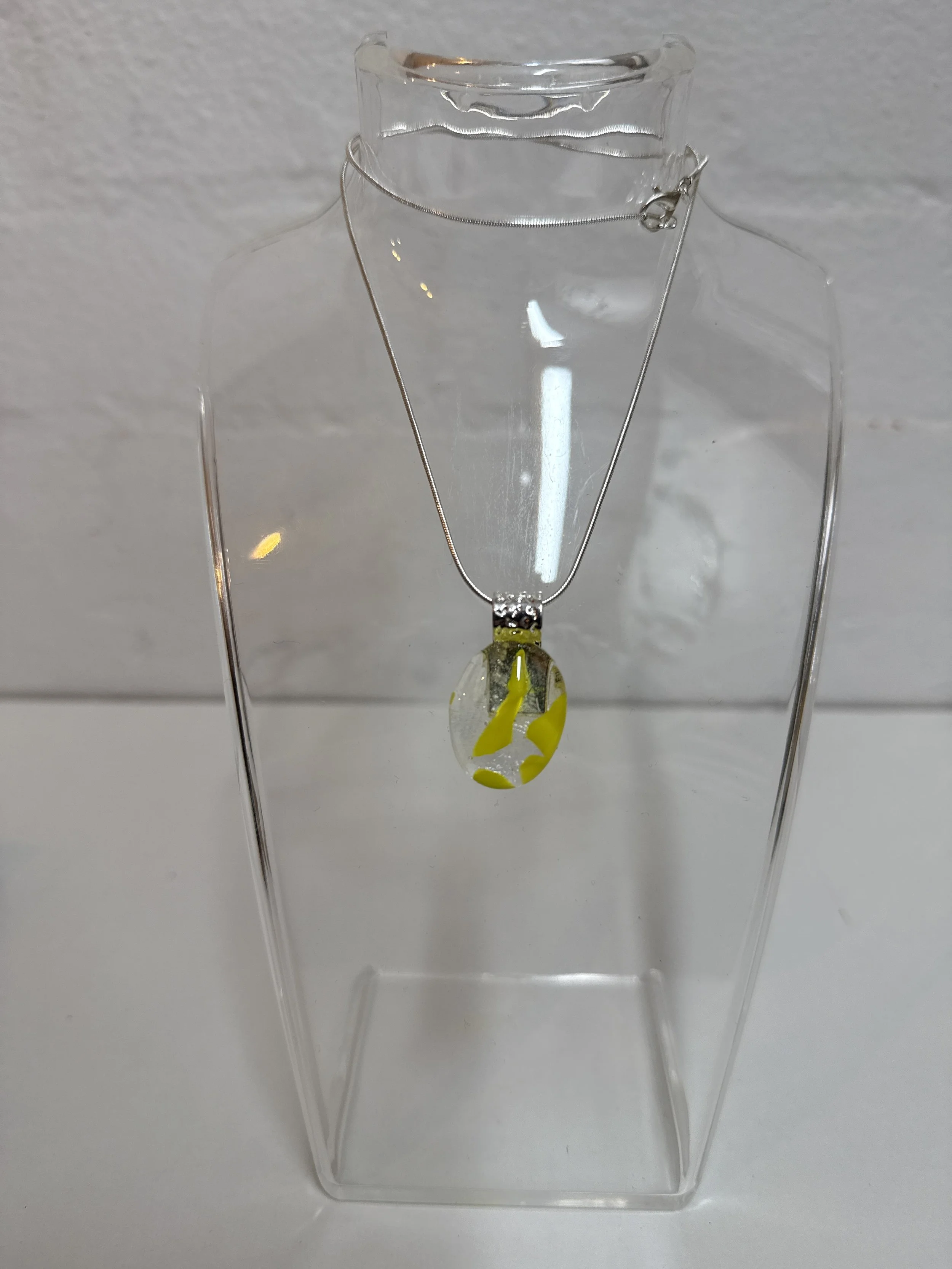 Artisan Pendant Oval clear yellow flecks