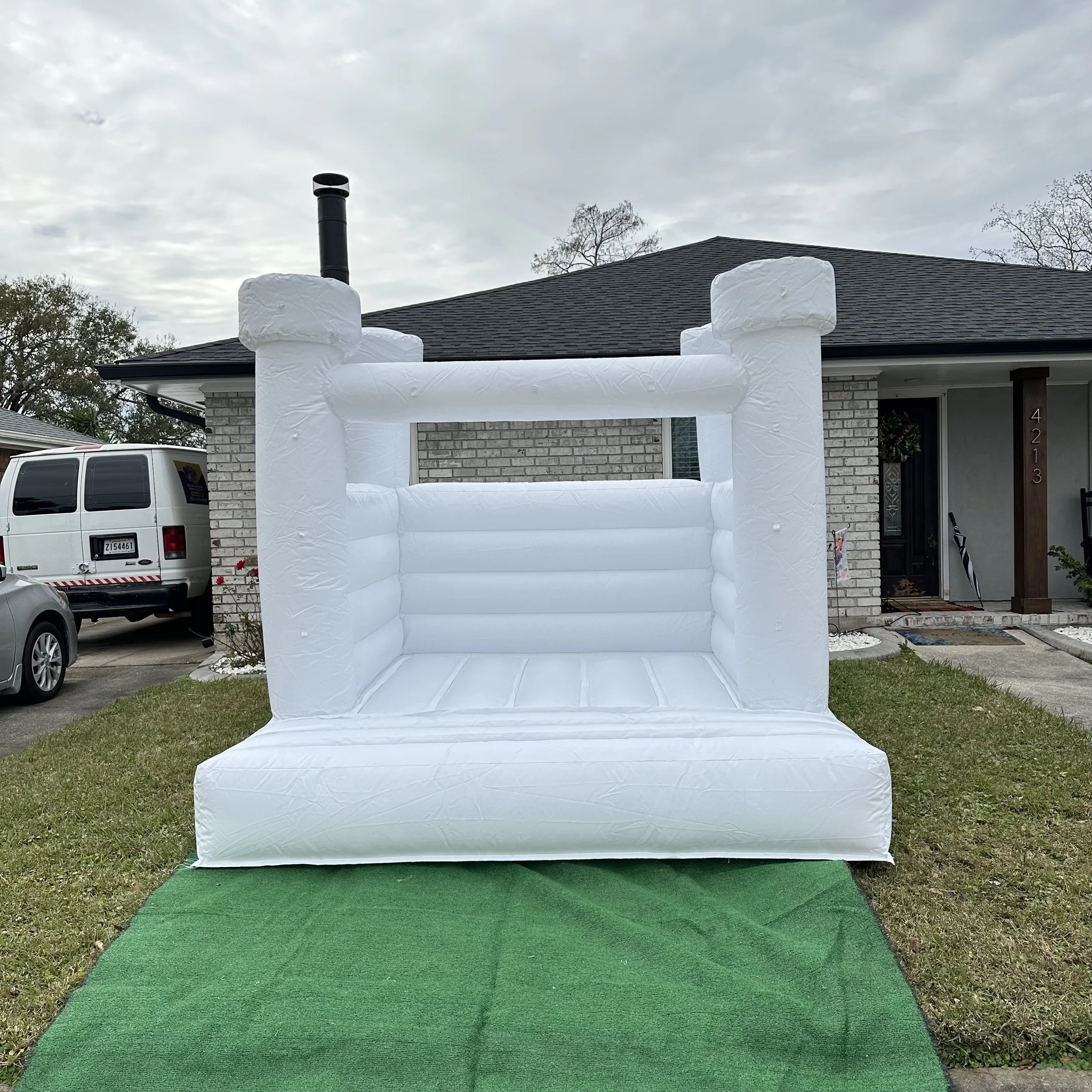 Toddlers White Bounce