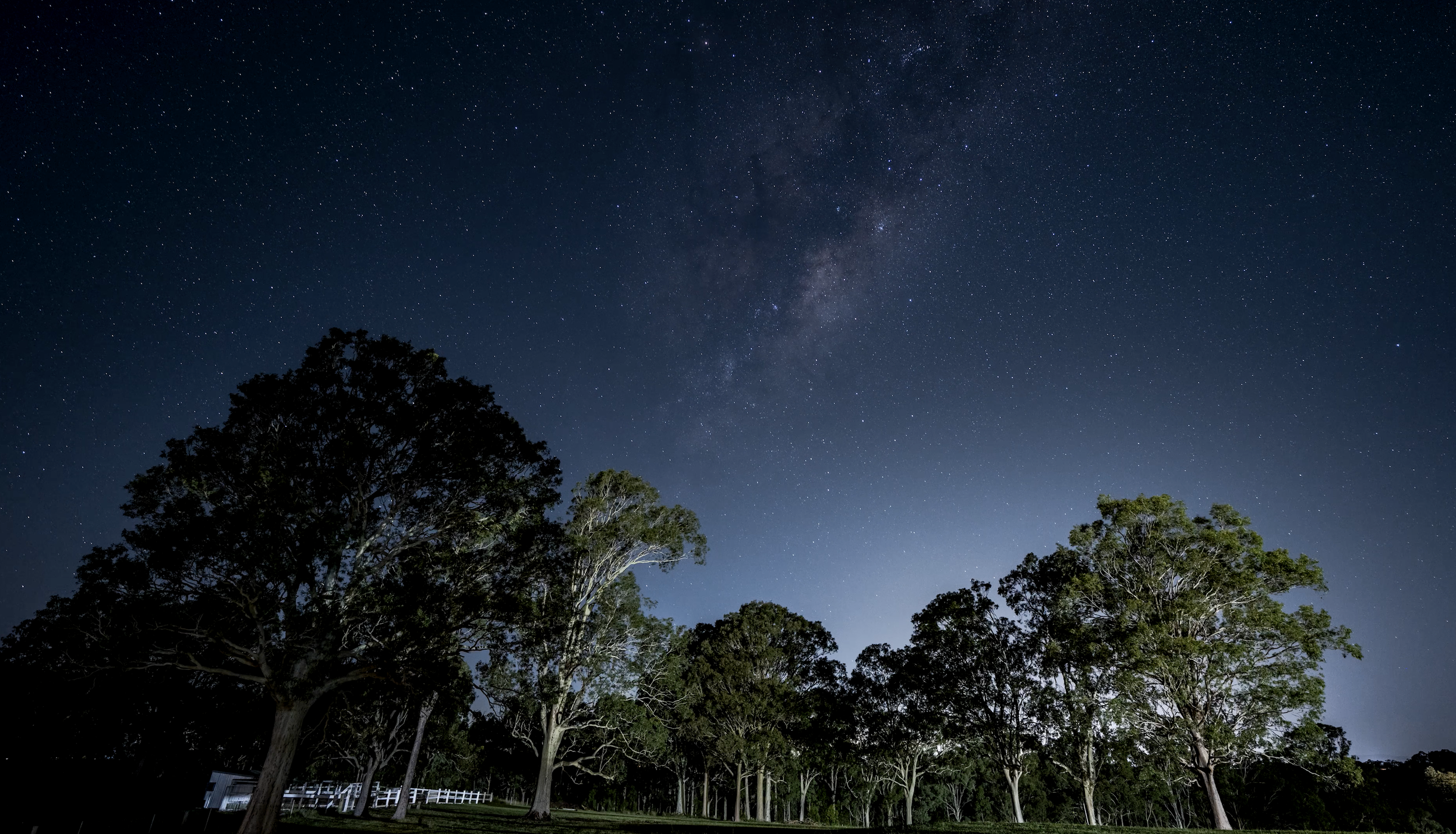 Milky Way timelapse over Australian landscape filmed by Sydney cinematographer specialising in night sky and timelapse