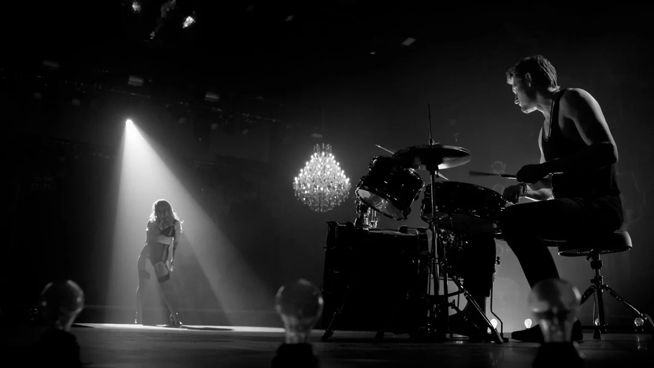 "That's Me In The Spotlight" 
S4.E9 GT