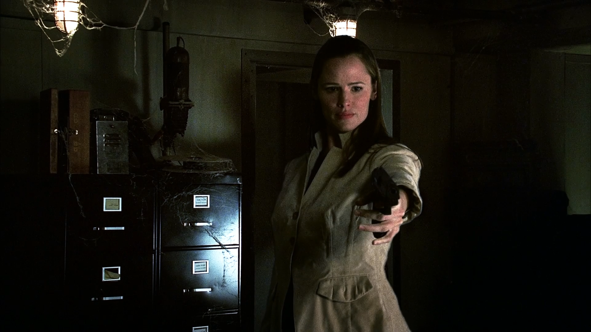 "I See Dead People" 
S5.E14 Alias