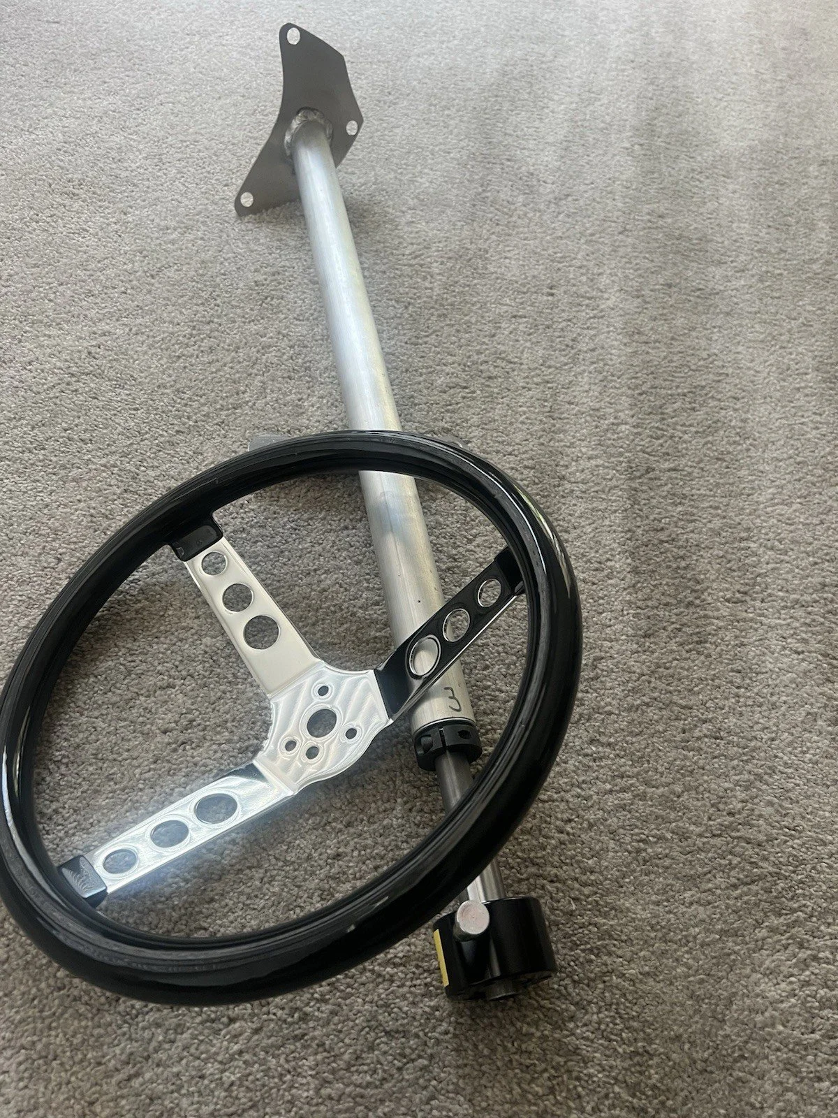 S10-DRAG RACE STEERING COLUMN . 94 4 cyl Man Trans . 3 Bolt Floor Bracket W/ GASSER STEERING WHEEL