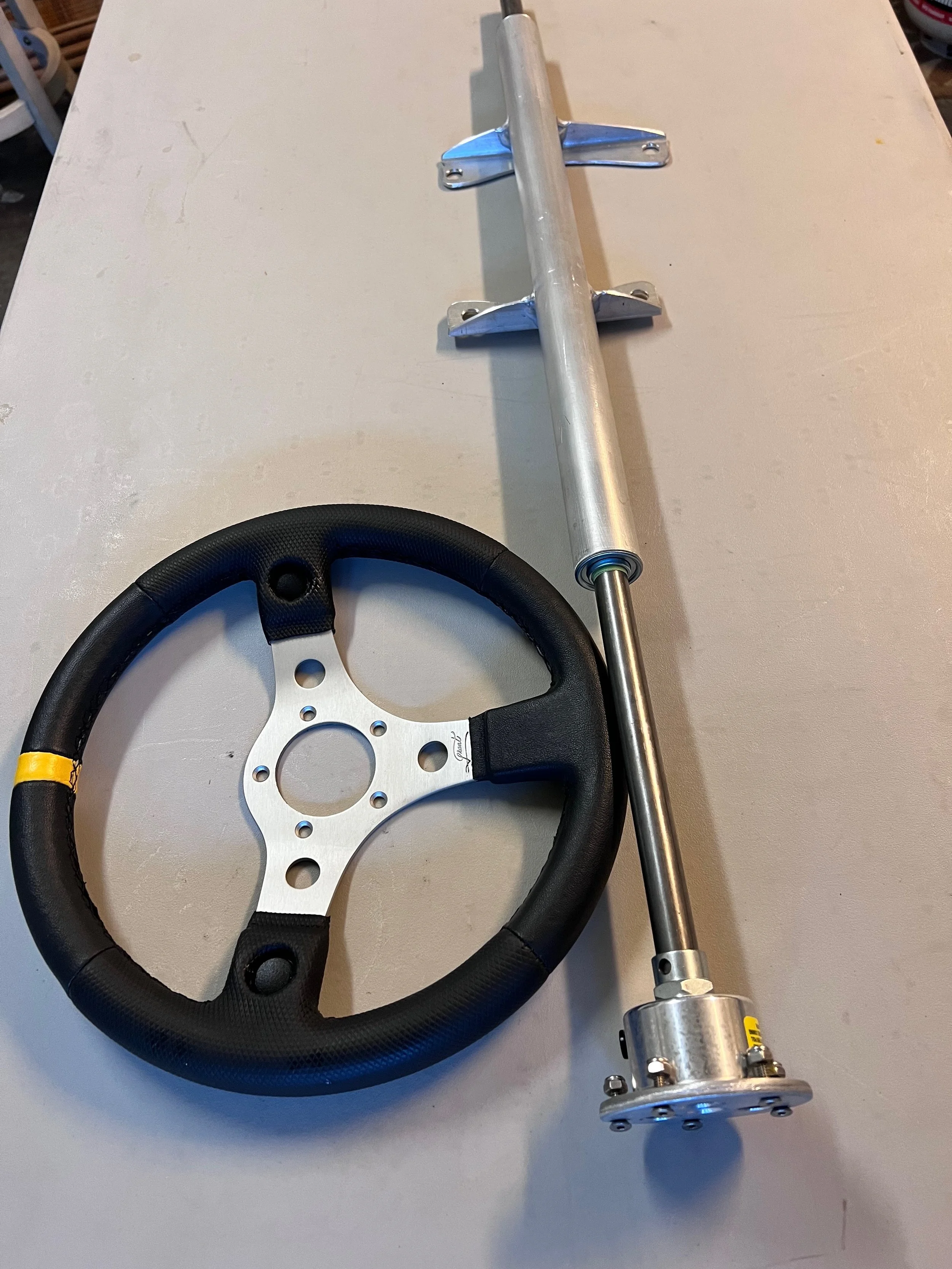 MUSTANG 79-93 DRAG RACE STEERING COLUMN W/ GRANT 633 STEERING WHEEL