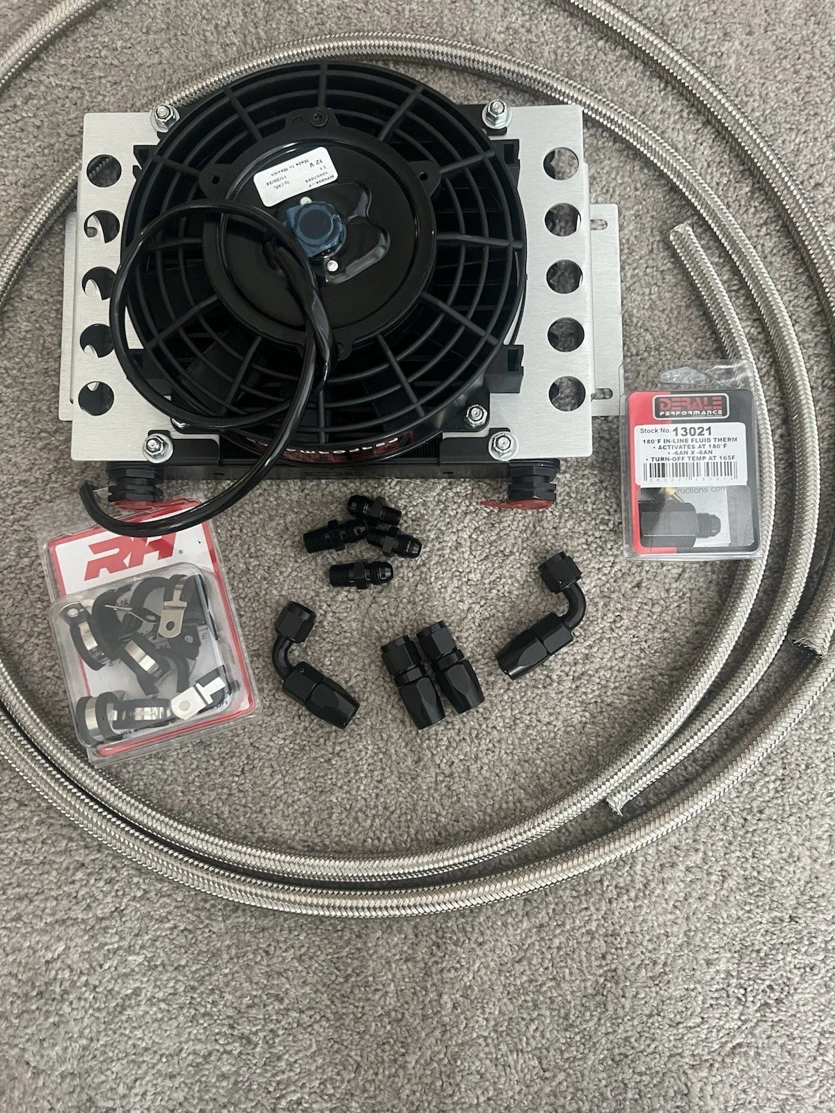 DERALE 13750 GM TH350,TH400 ,700R4 TRANS COOLER W/FAN COMPLETE KIT W/AN LINE & THERMOSTAT