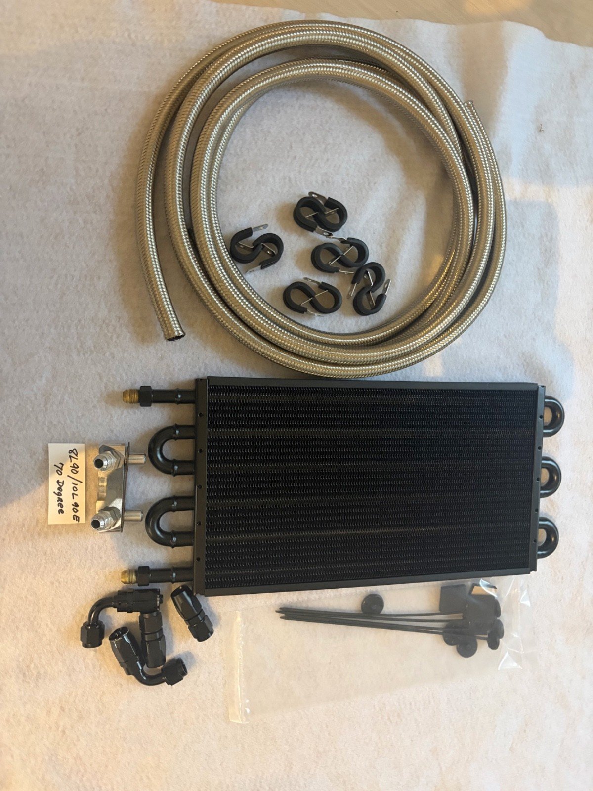 GM8L90/10L90E "TIGHT SPOT"TRANSMISSION COOLER KIT / 70 DEGREE COOLER FITTINGS & AN HOSE