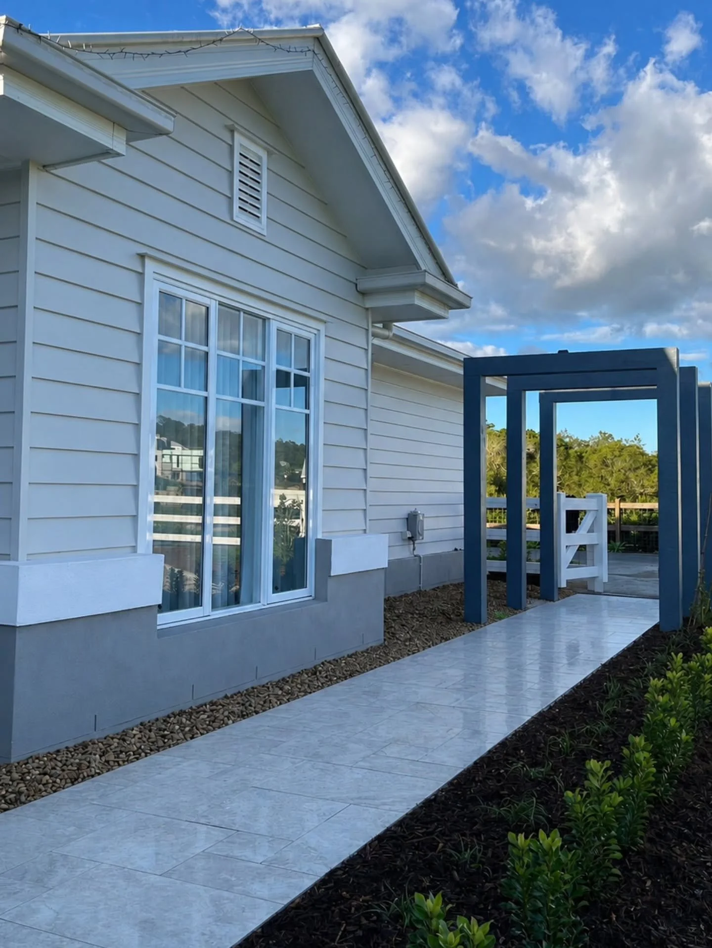 Our Samford job has come to an end and that means no more trips to the @kenilworthbakery for smoko for a little while!!!

The new estate boasts large acreage blocks set in the rolling hills of Samford and it was quite clear that the aim of the design