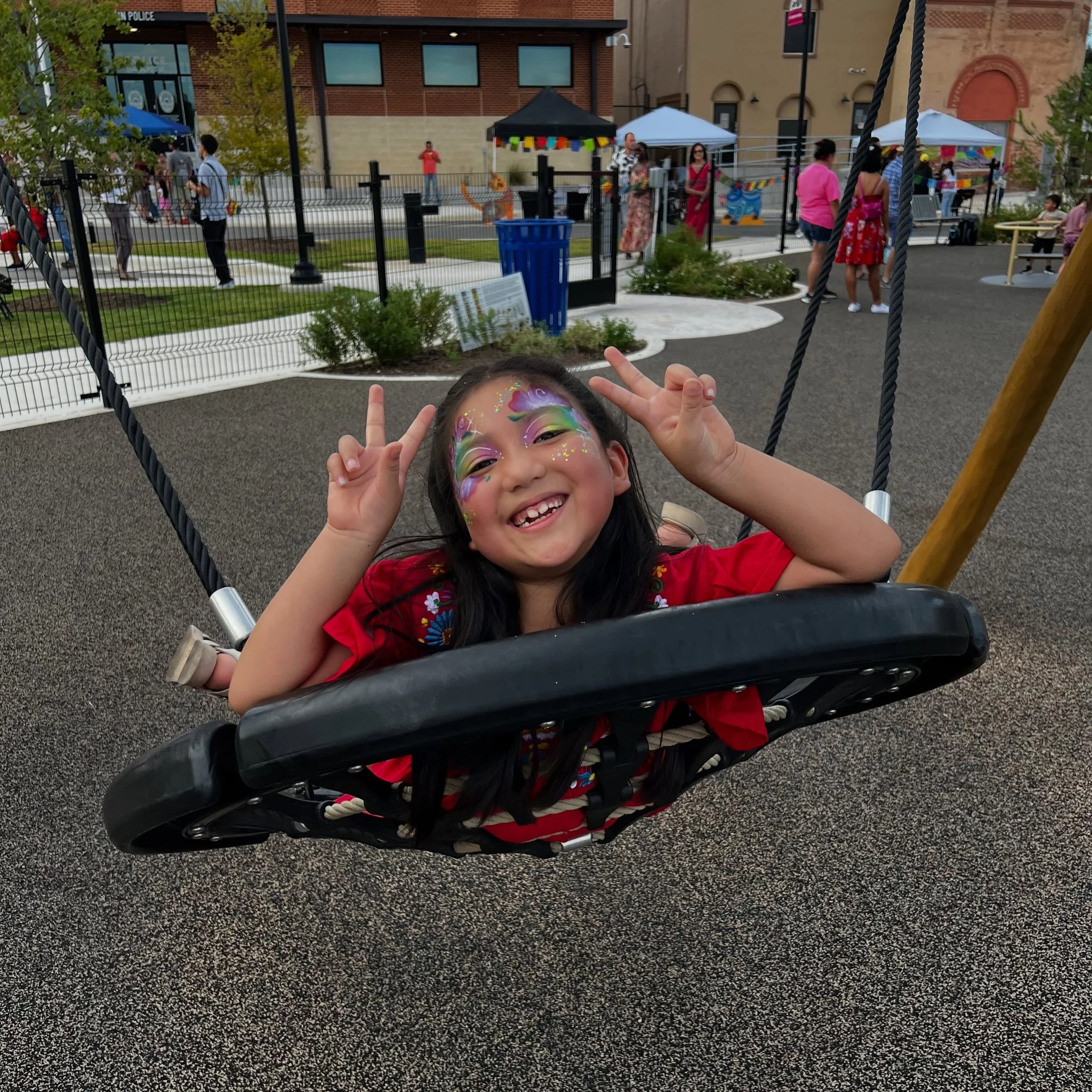 ☀️ Family fun, local flavor, live music &amp; community magic all in one place ✨
Bring the kids, invite your friends, and come celebrate cultura with us this Saturday, May 16th! ❤️

📍05/16/2026 | 4-9PM | Veterans Memorial Park

☀️ Diversi&oacute;n f