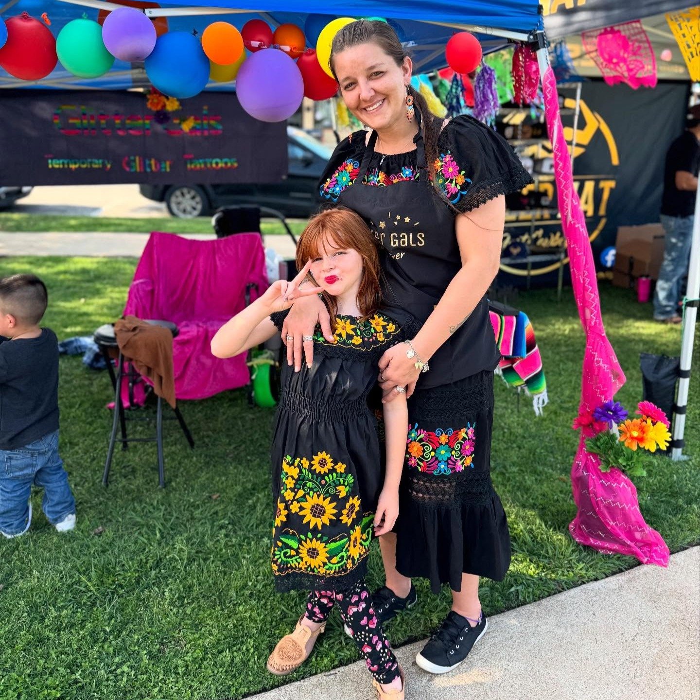 ✨ A little music, a little dancing, amazing food, local shopping, and a whole lot of community ❤️

Join us for @laculturamarket on Saturday, May 16th from 4-9PM at Veterans Memorial Park in Elgin! Bring the family and come celebrate culture, connecti