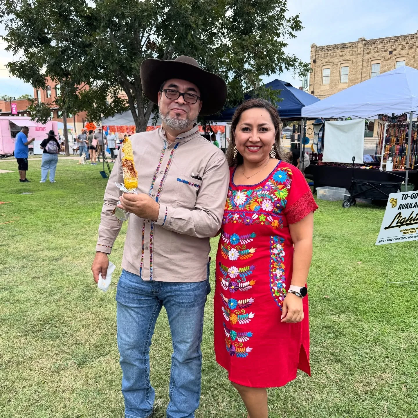 &iexcl;Elgin, ya se siente la fiesta! 🎉🪅
Acomp&aacute;&ntilde;anos el 16 de mayo | 4-9PM en Veterans Memorial Park
M&uacute;sica en vivo, comida deliciosa, +40 vendors y diversi&oacute;n para toda la familia 💃🏽

Elgin, it&rsquo;s fiesta time! 🎶
