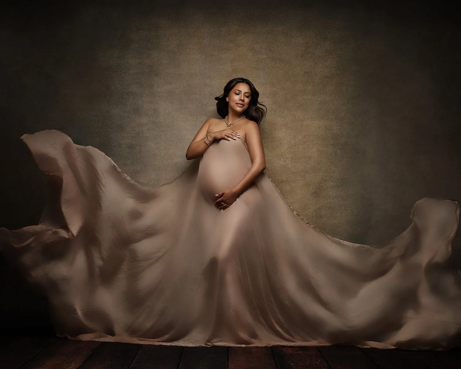 flowing fabrics maternity photogrpahy