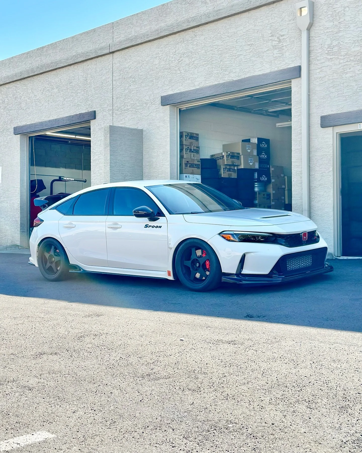 Happy Wheel Wednesday! @s4m_essss brought his brand-new Spoon SW388 wheels to get some Nankang CR-S tires mounted. Looking absolutely perfect on his Type R 😍 /// @nankangmotorsport @nankangofficial @spoonsportsusa @desmondevowheels 

Wheel Sauce: Th