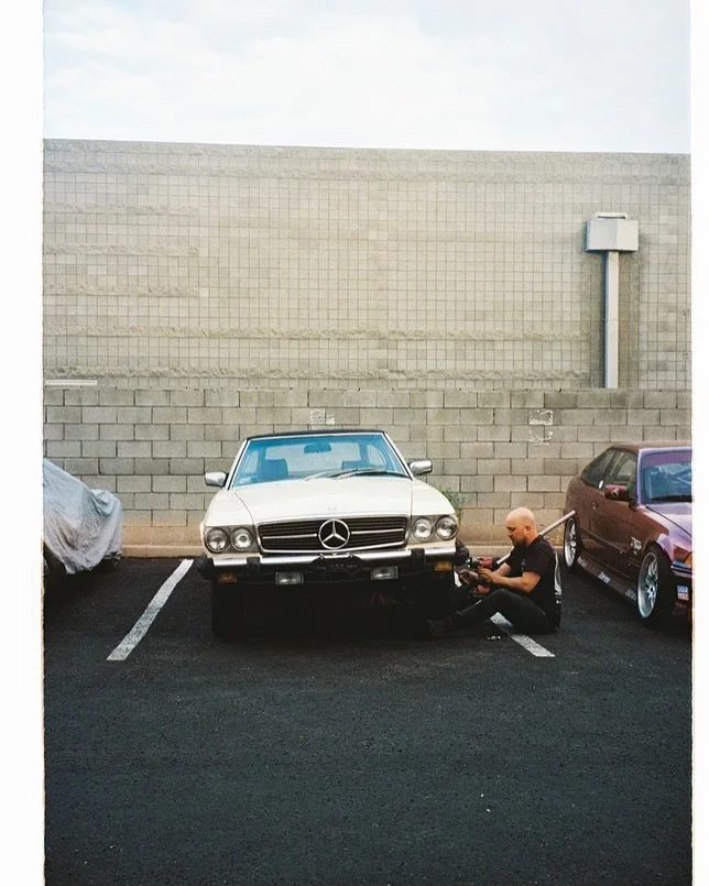 Quality tire mounting and balancing, even for your classics! 

@graysoncole brought by his Mercedes 380SL for some new tires and snapped some cool pics during the process 😎 

#mercedes #mercedesofarizona #arizona #az #classic #380sl #convertible #am