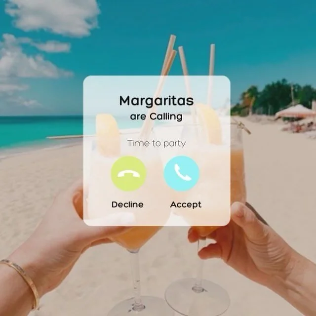 Sip, sand and sun! Margs 🤝 the beach