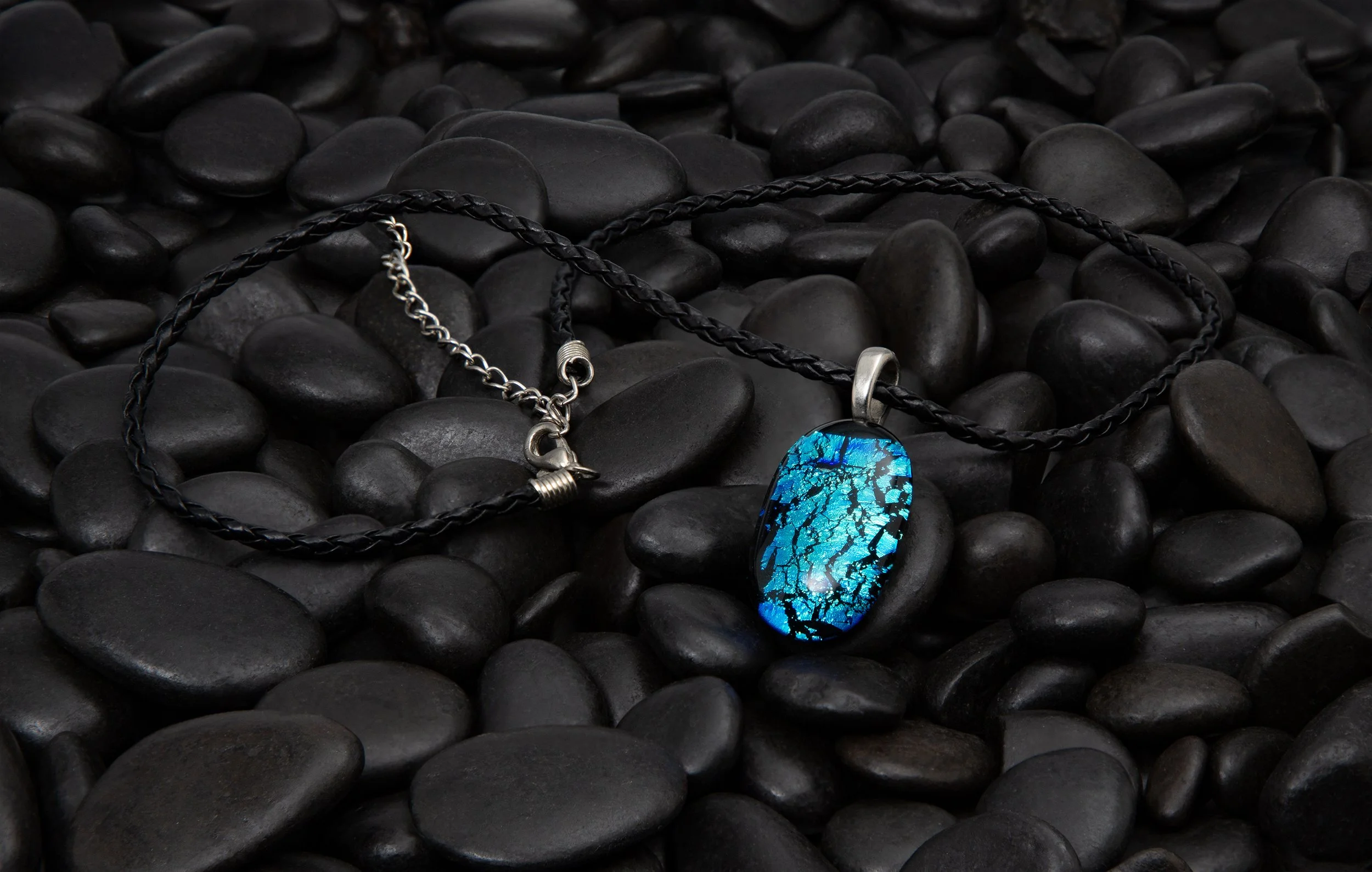 25_Loureiro_Illustrative_Jewelry-04.jpg