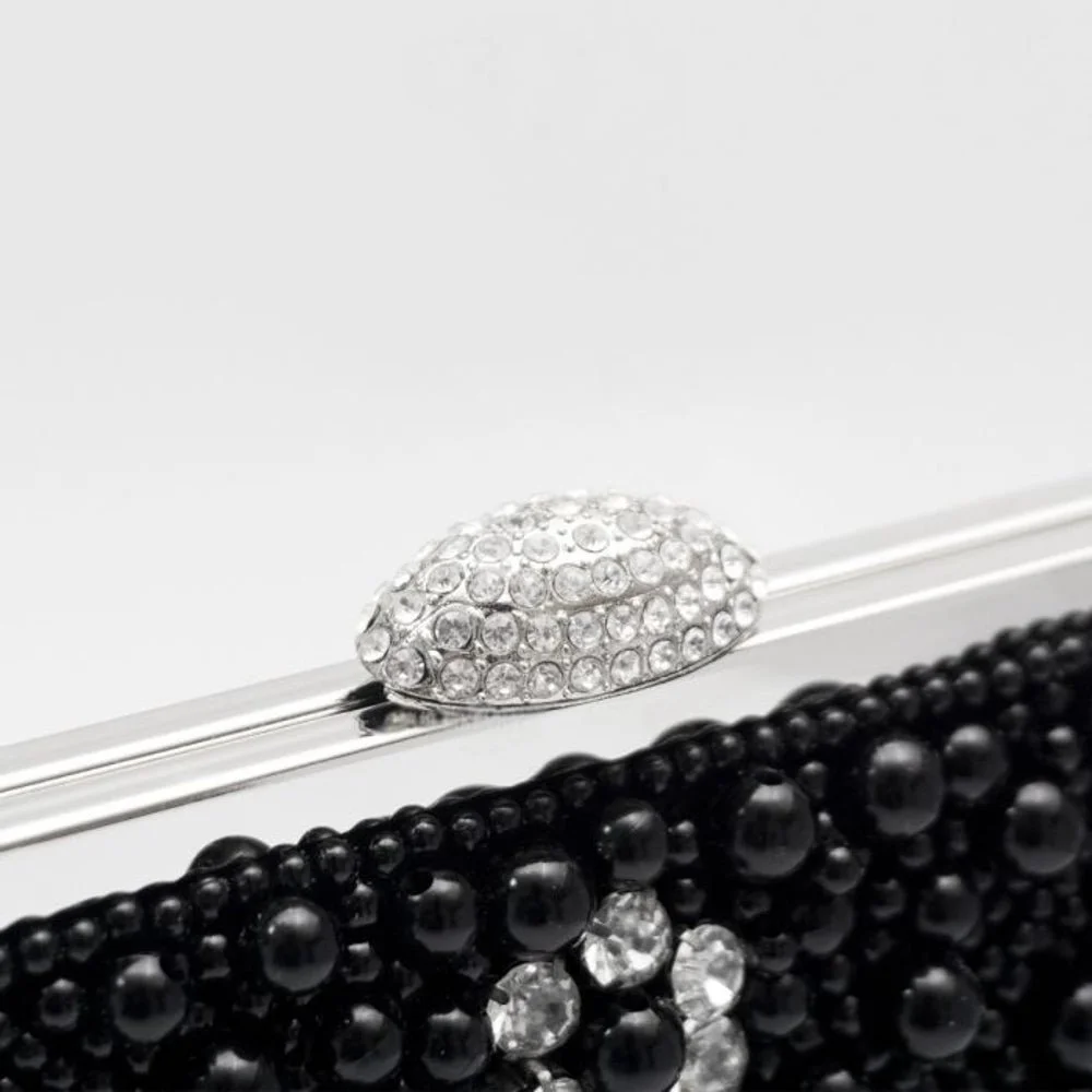 AFTERSHOCK-PEARLCRYSTALCLUTCHBAG-BLACK-3.jpg