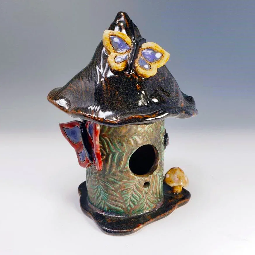 birdhouse2a.jpg.webp (Copy)