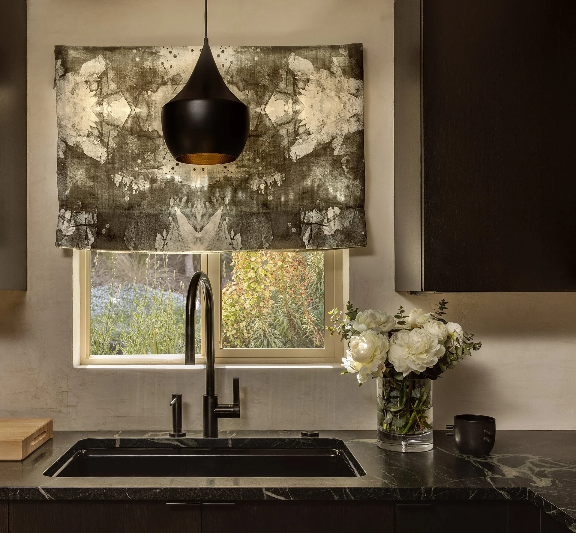 leschi-seattle-outlook_kitchen_01.webp