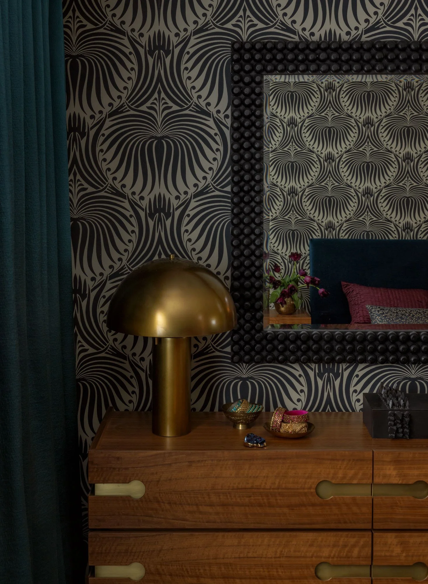 eclectic-redmond-global-sanctuary_primary-bedroom_04.jpeg