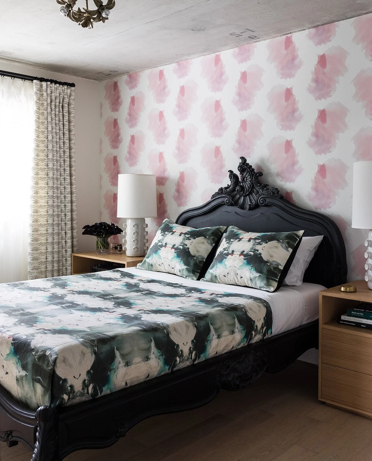 first-hill-maximalist-condo_guest-bedroom_01.jpg