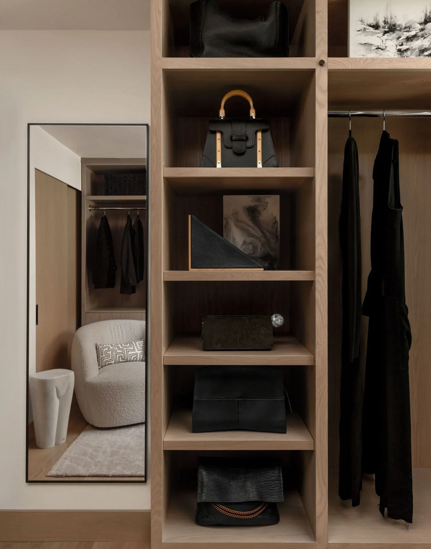 leschi-seattle-outlook_primary-bedroom_04.webp