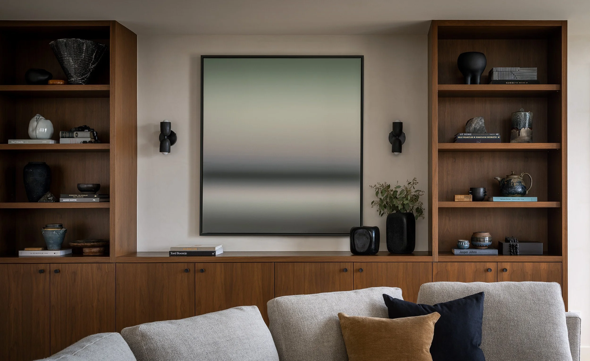 belltown-seattle-urban-retreat_living-room_03.jpg