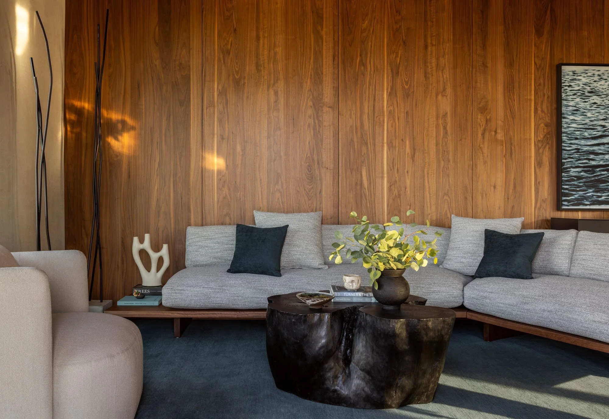 arch-cape-beach-house_living-room_03.jpeg
