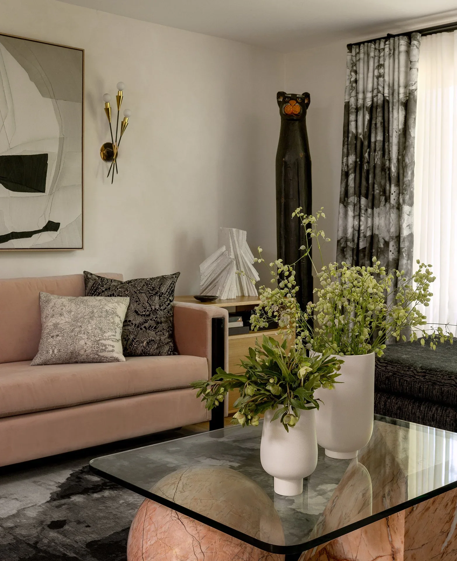 MDID_Leschi_Art-Filled-Living-Room-design.webp