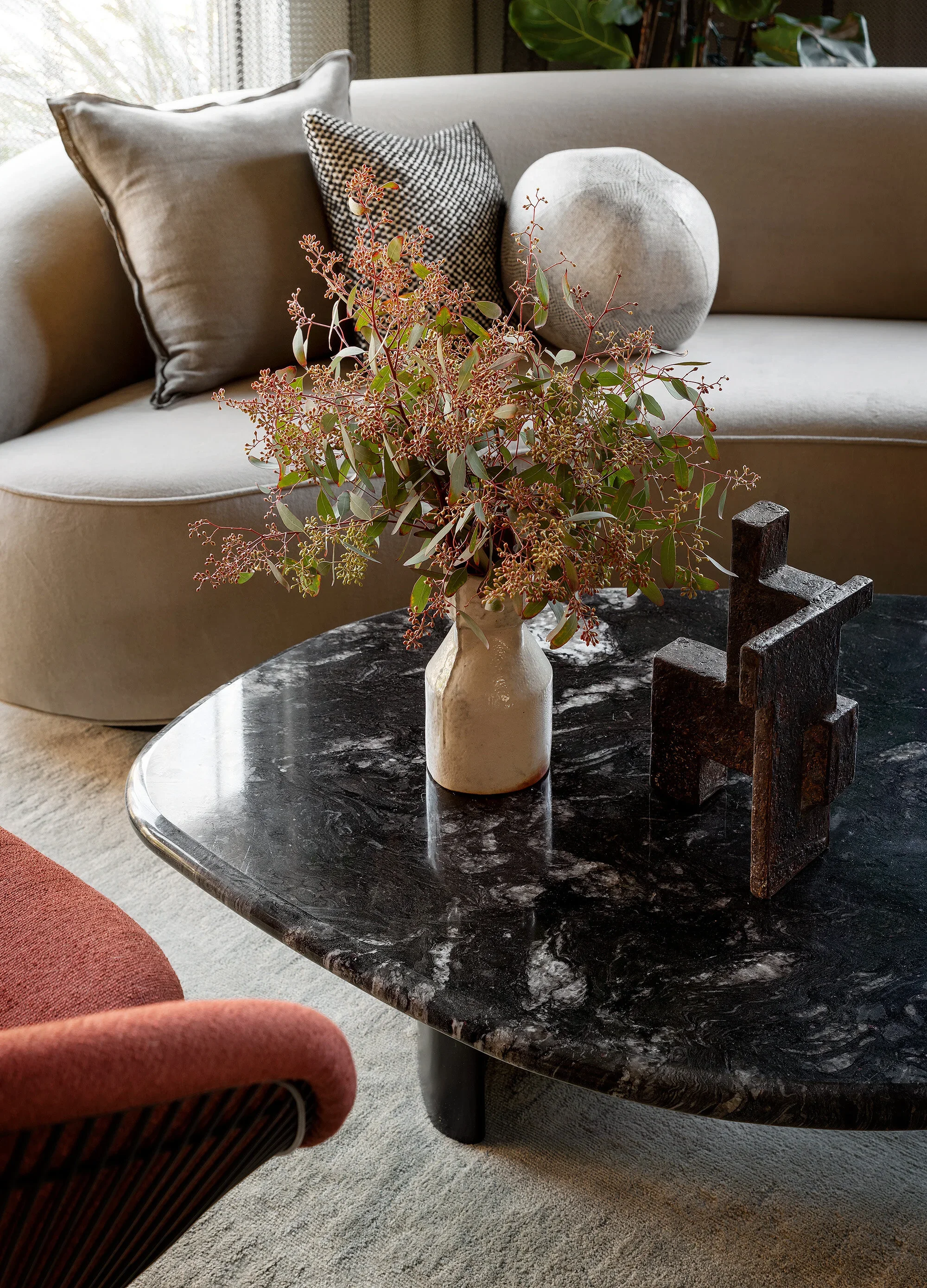 windermere-classic-mid-century_living-room_01.webp