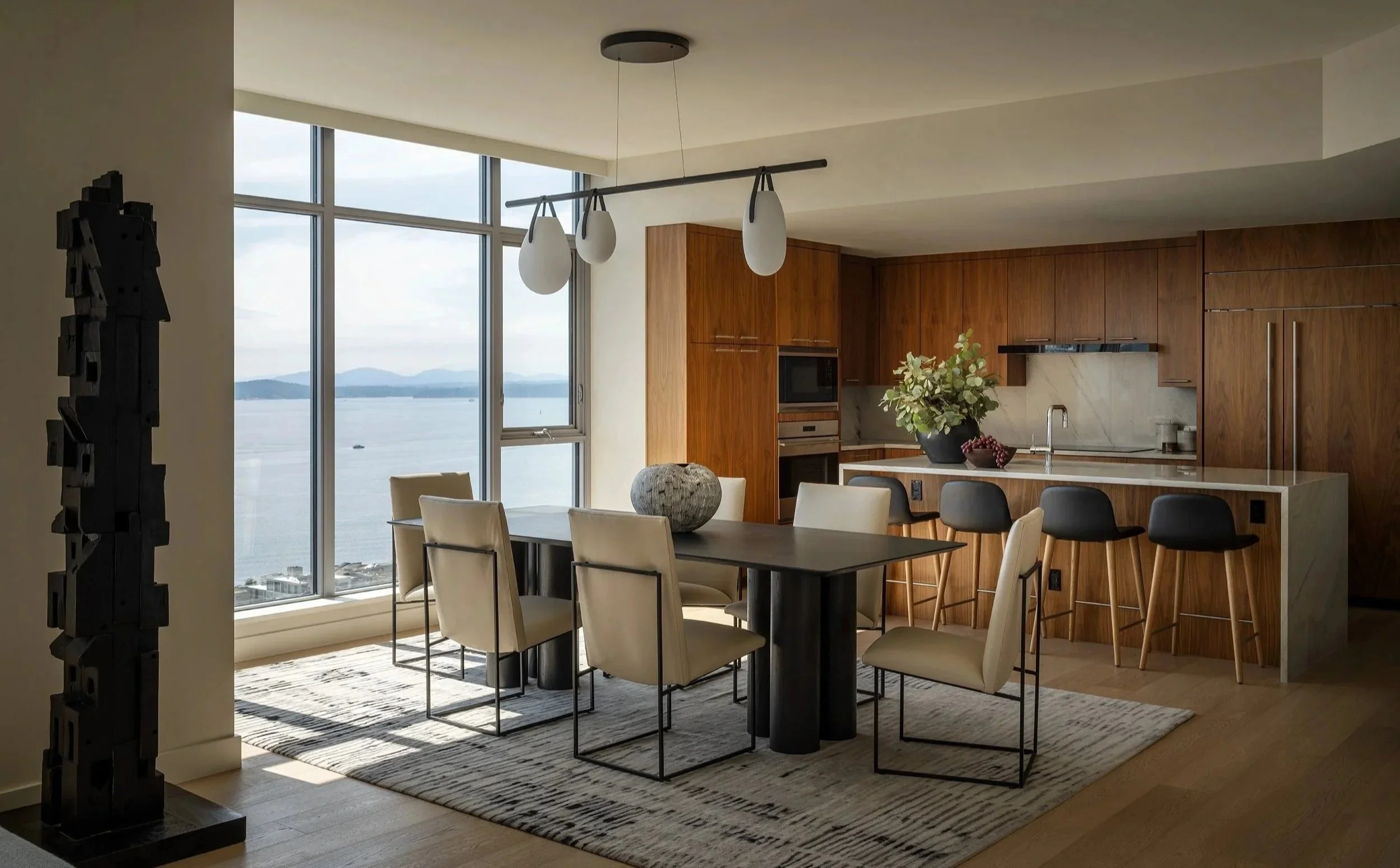 belltown-seattle-urban-retreat_dining-room_01.jpg