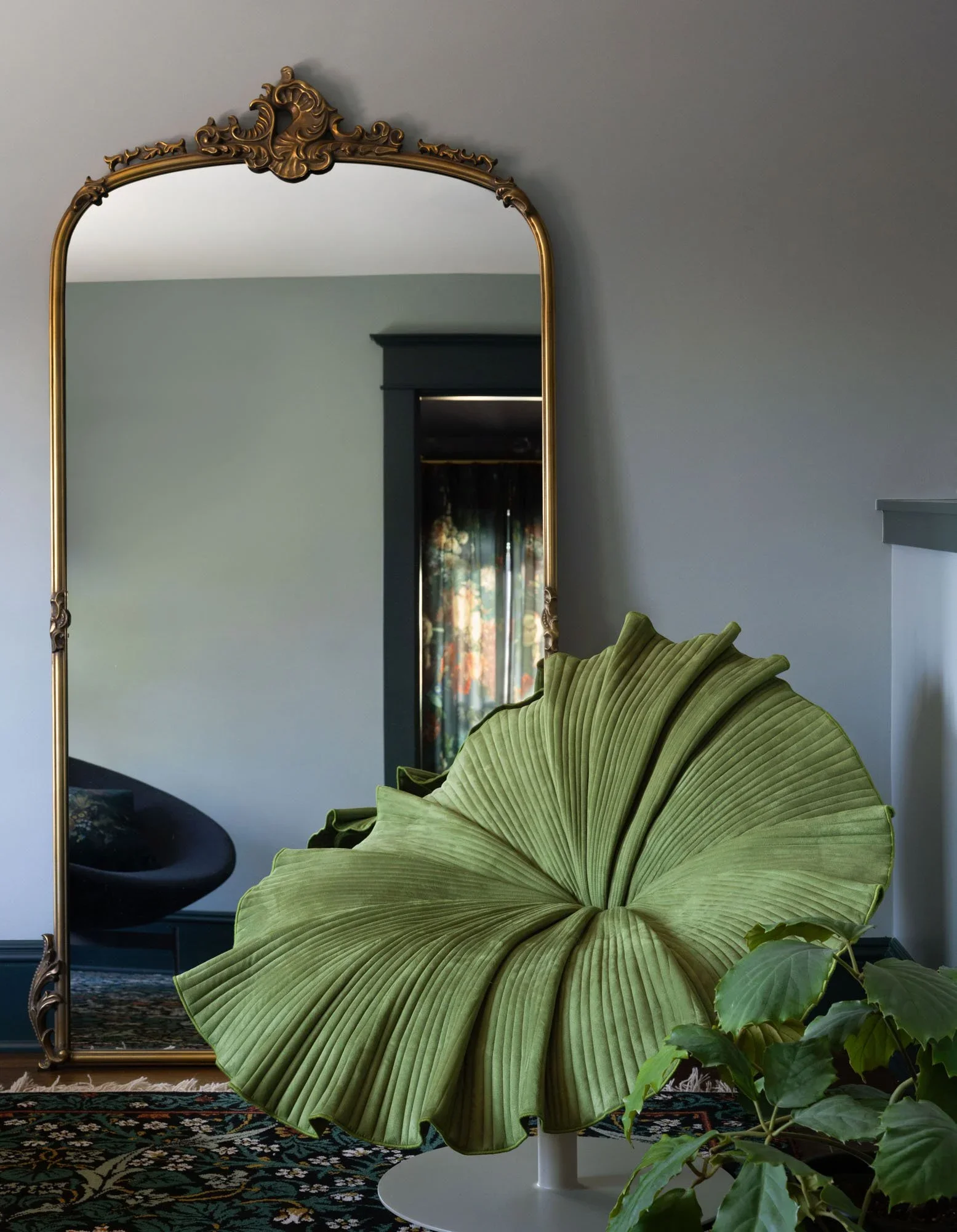 ravenna-historic-seattle-craftsman_family-room_02.webp