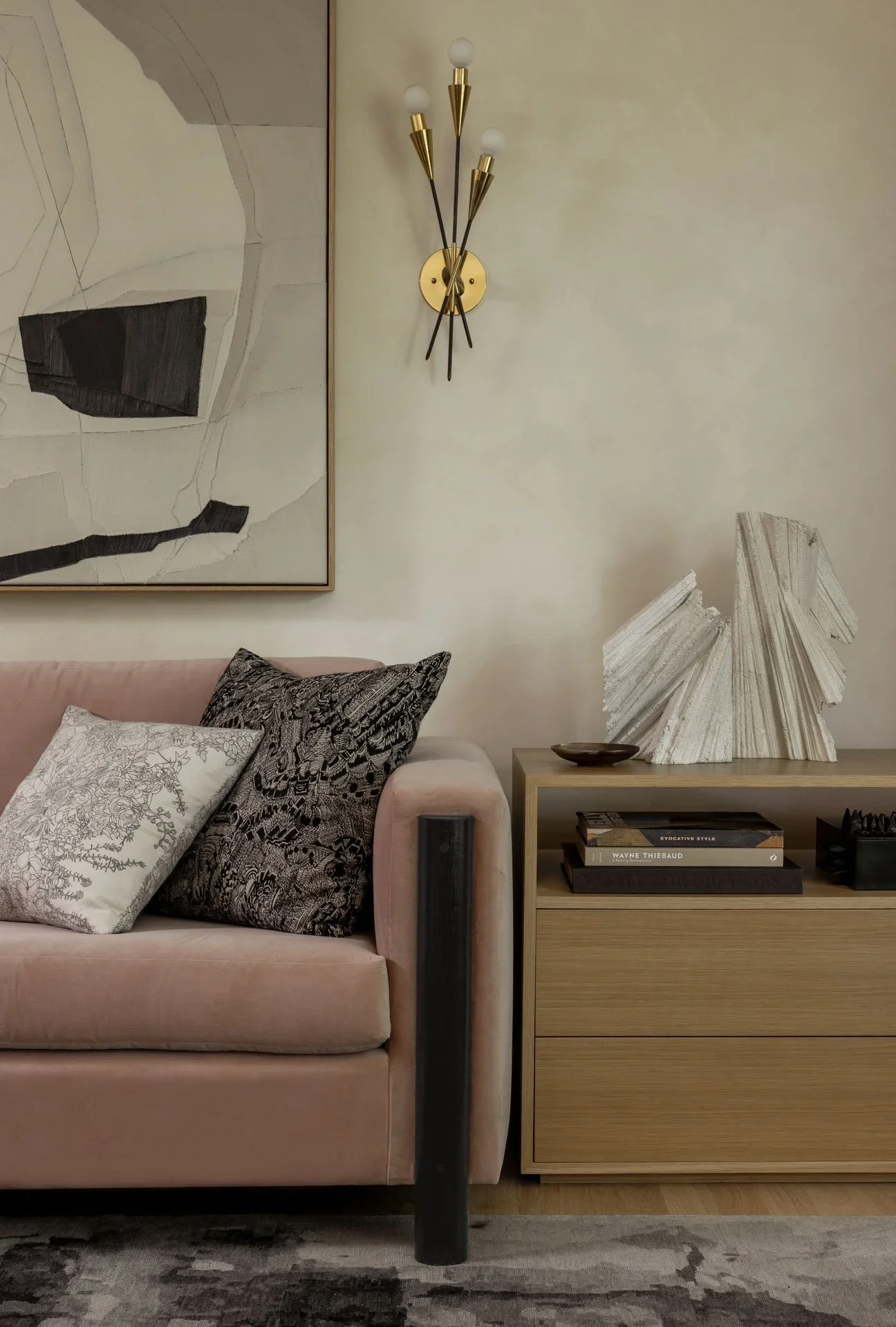 leschi-seattle-outlook_living-room_02.webp