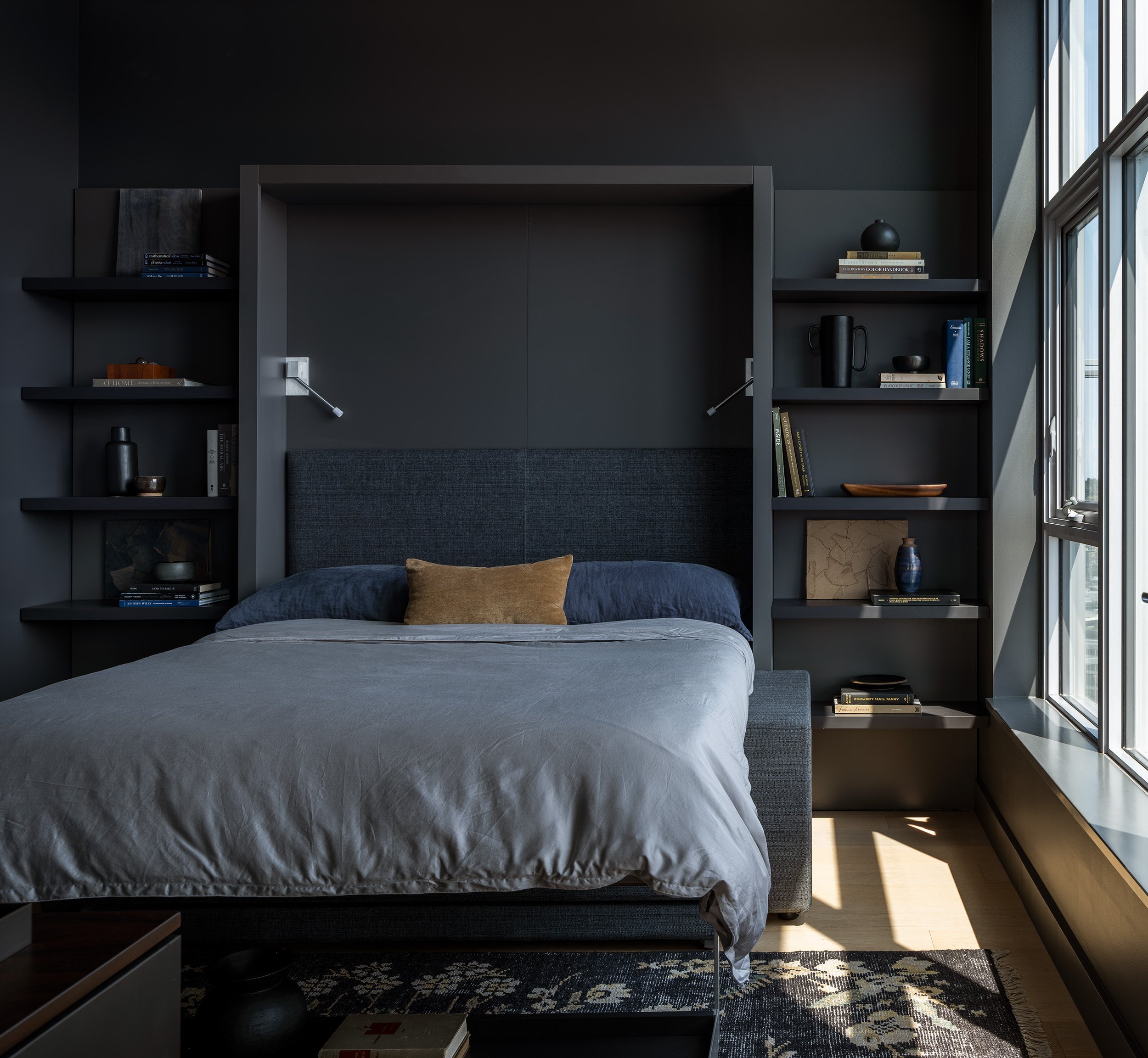 belltown-seattle-urban-retreat_guest-bedroom-2_02.jpg