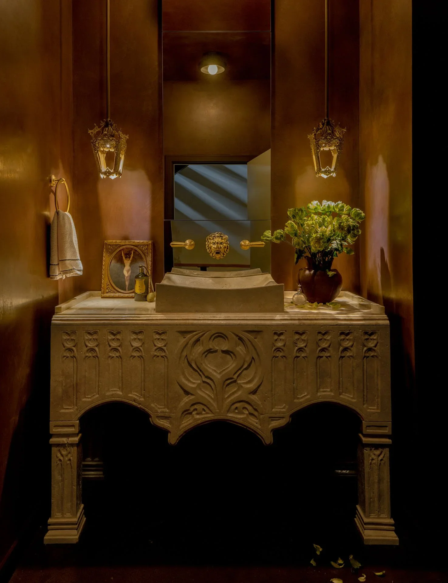 capitol-hill-historic-gothic-church_powder-room_01.webp