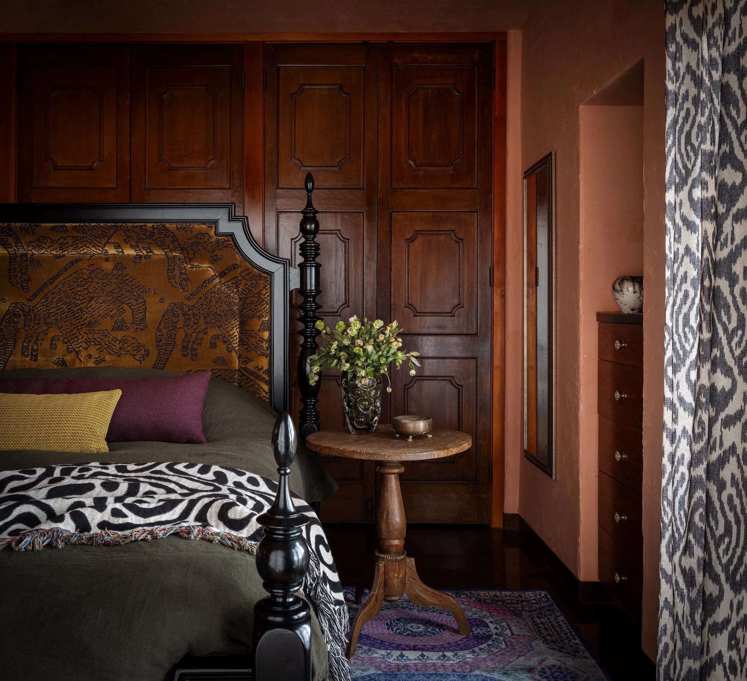 washington-state-classic_primary-bedroom_01.jpg
