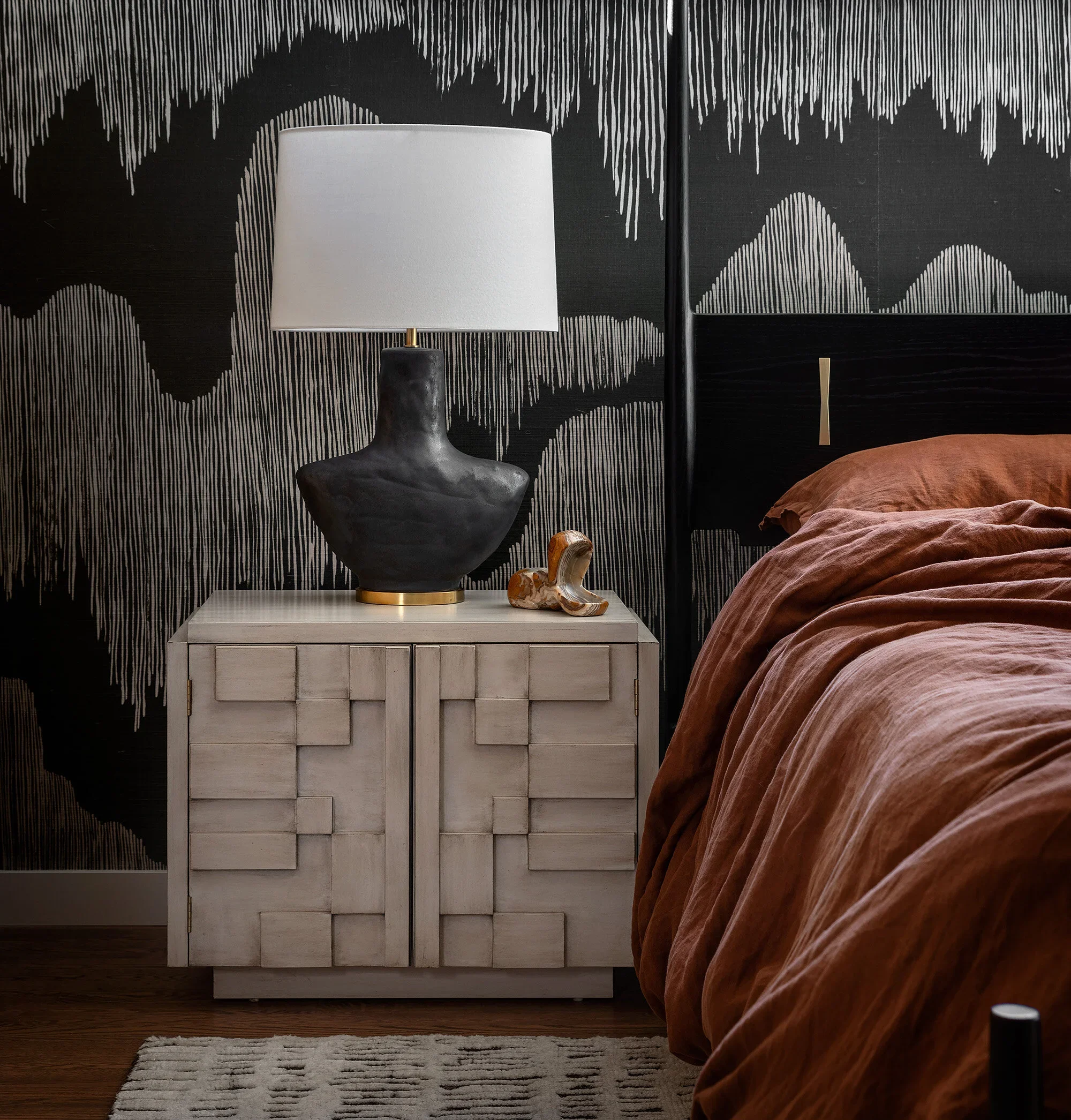 windermere-classic-mid-century_primary-bedroom_02.webp