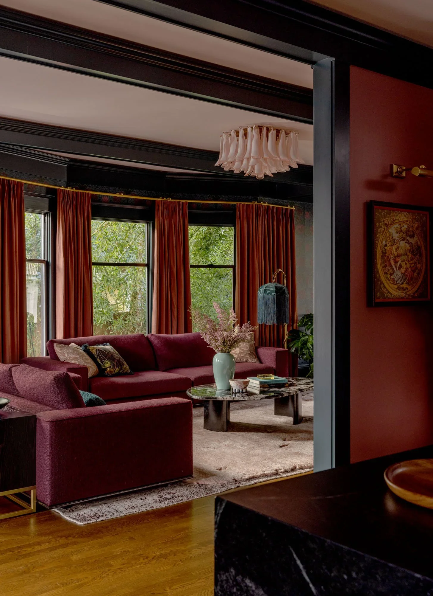 ravenna-historic-seattle-craftsman_living-room_02.webp