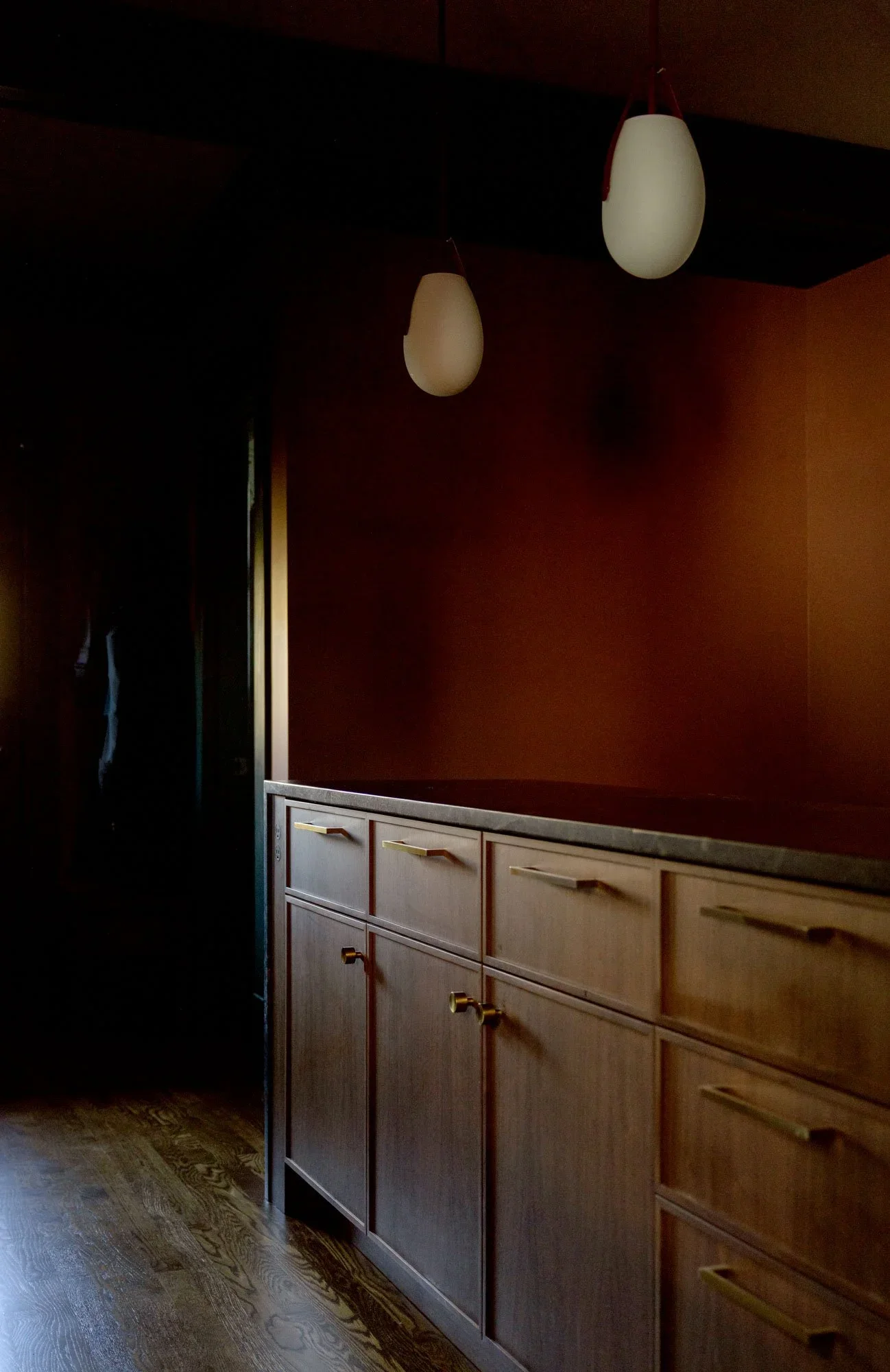 ravenna-historic-seattle-craftsman_buffet_01.webp