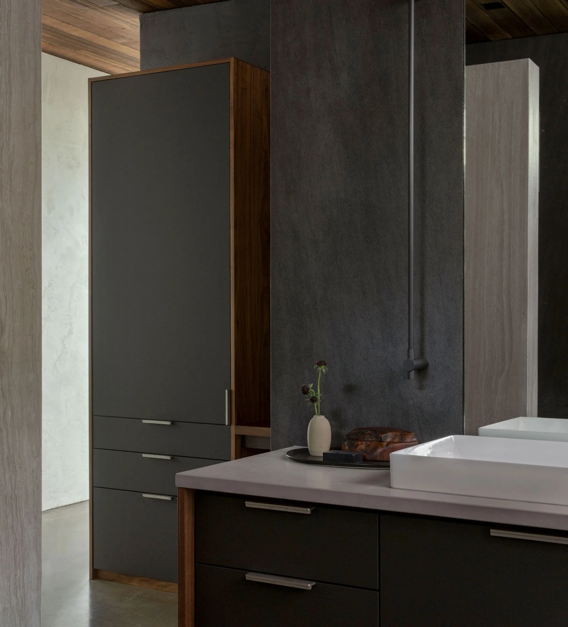 arch-cape-beach-house_primary-bath_06.jpeg