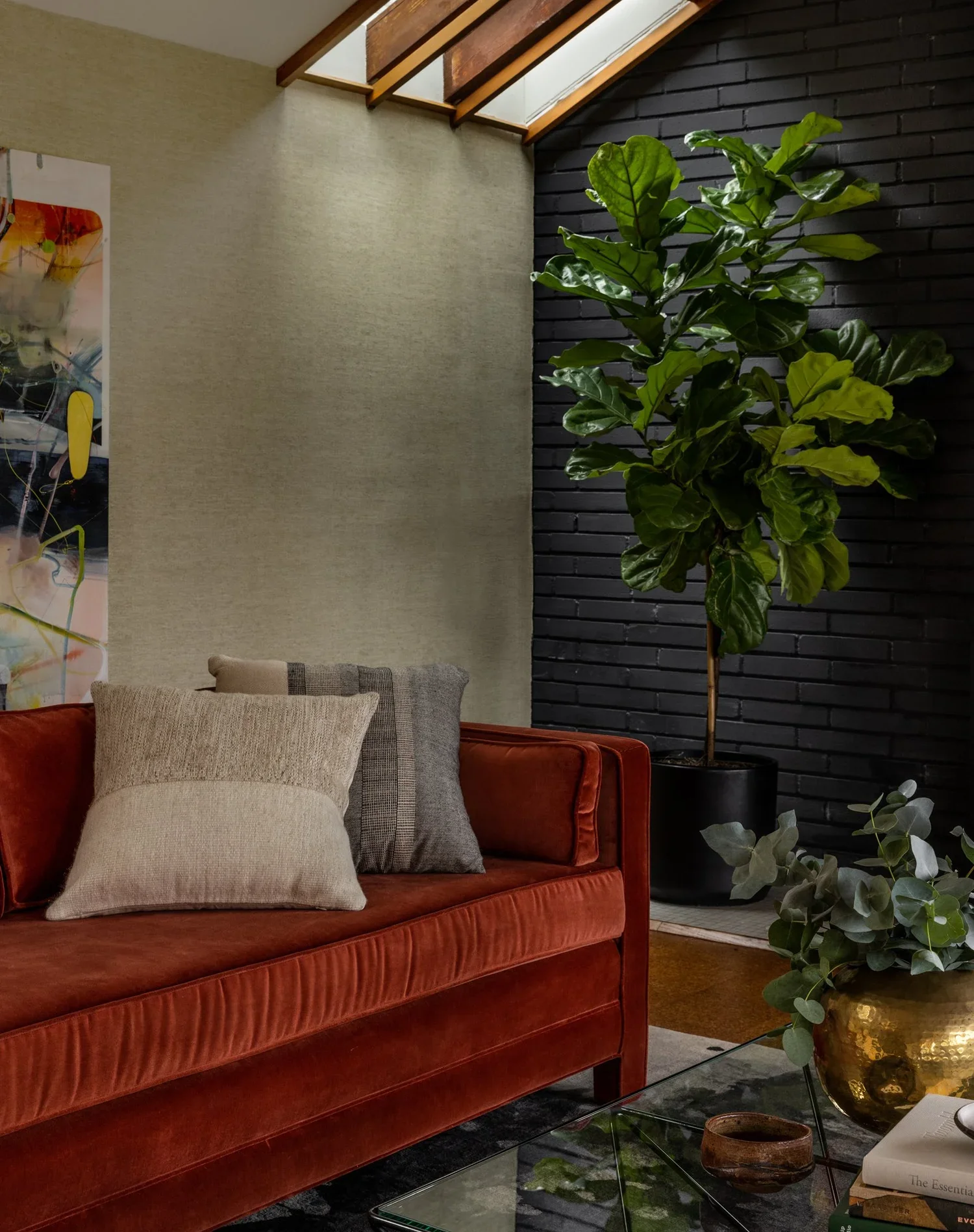 normandy-park-award-winning-color_living-room_03.webp